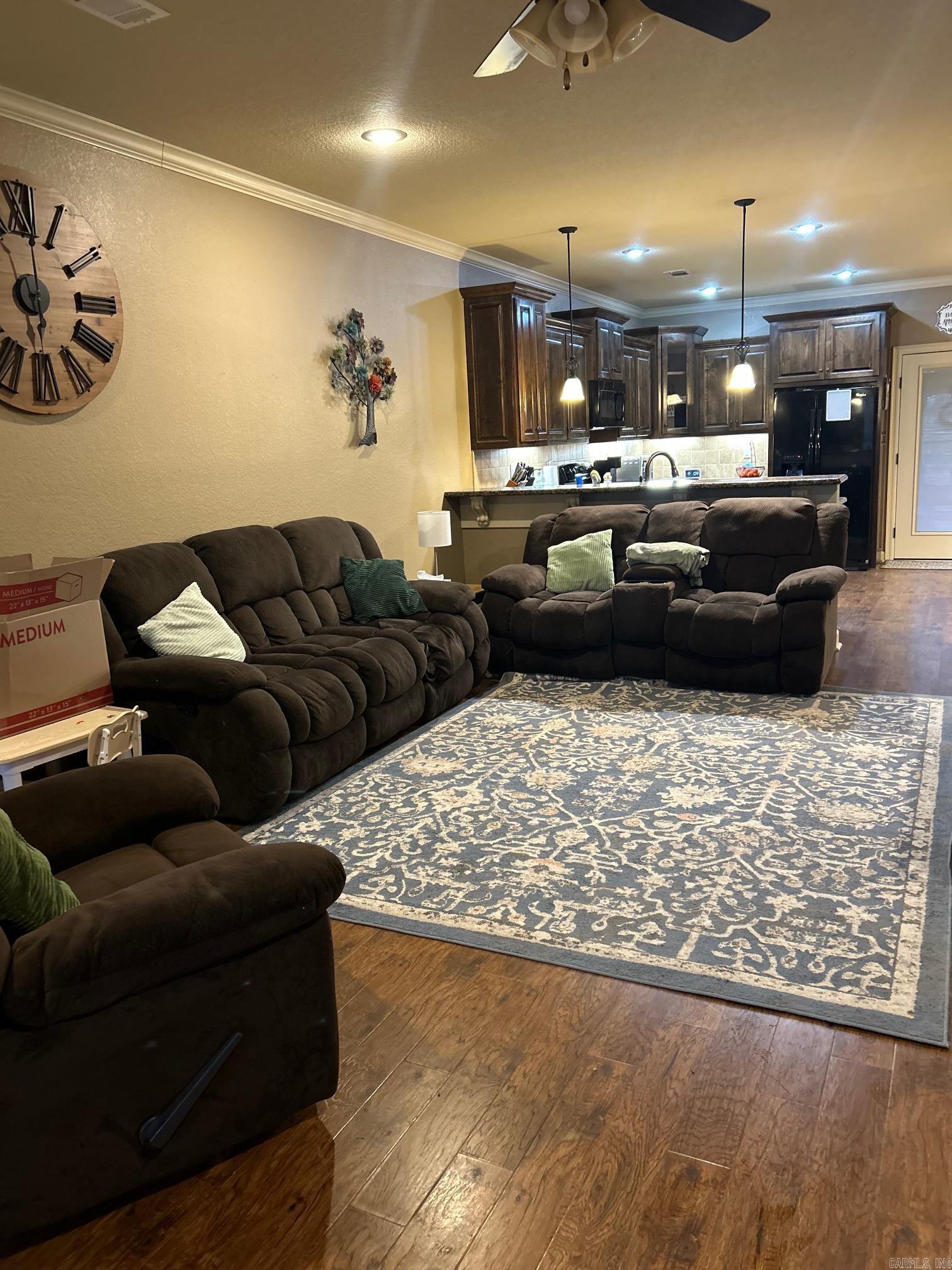 THE POINTE AT SOUTHWIND - Residential