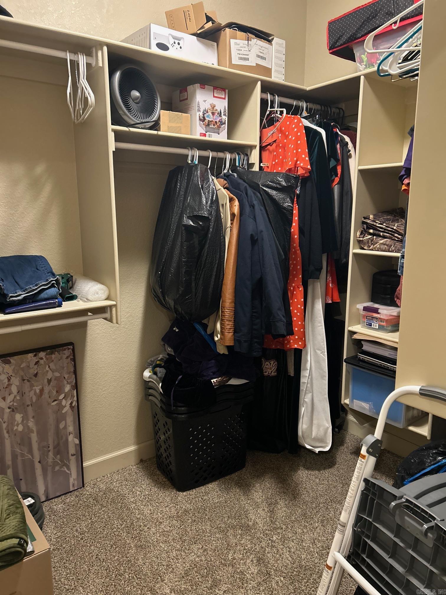 THE POINTE AT SOUTHWIND - Residential