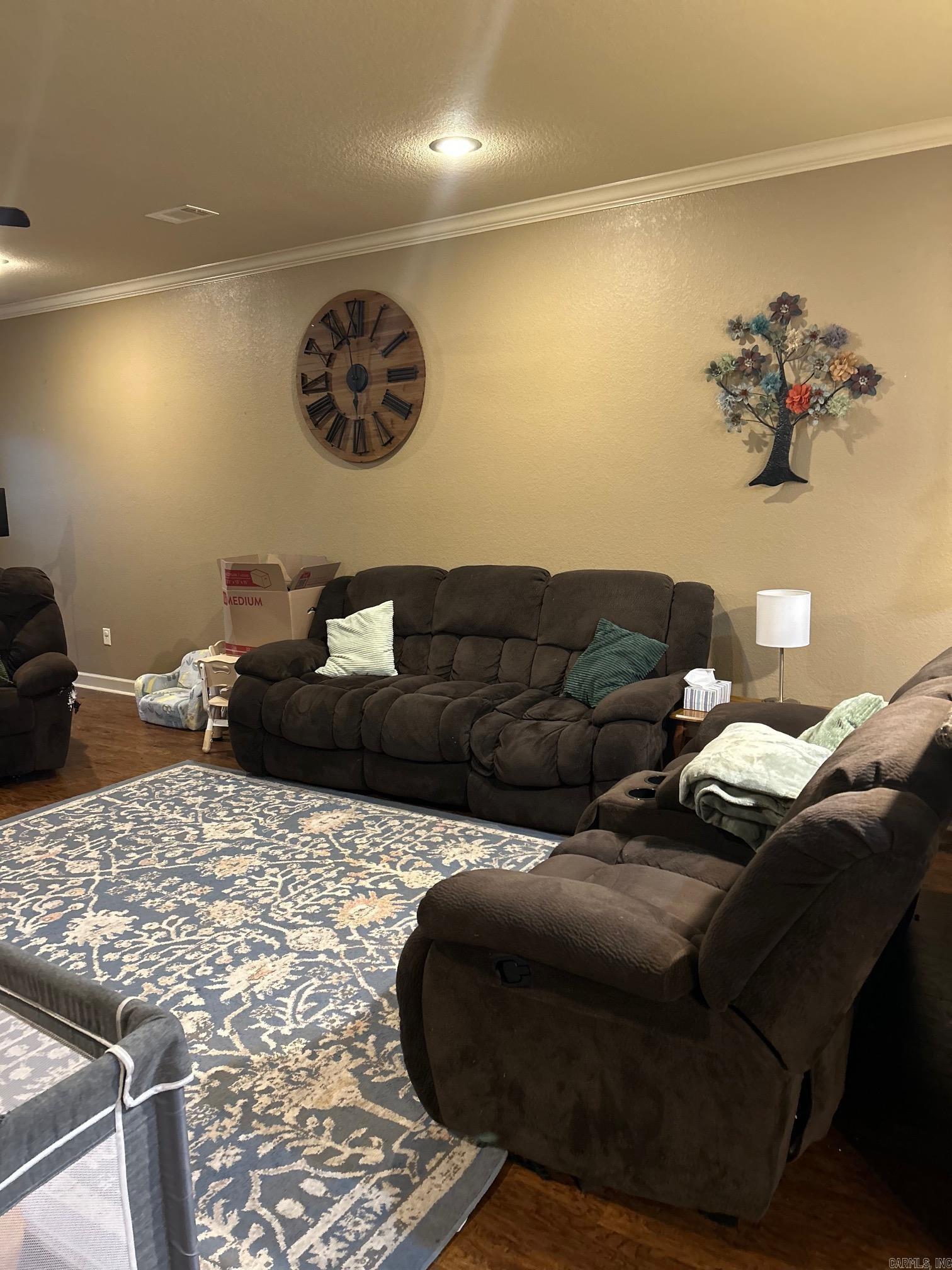 THE POINTE AT SOUTHWIND - Residential