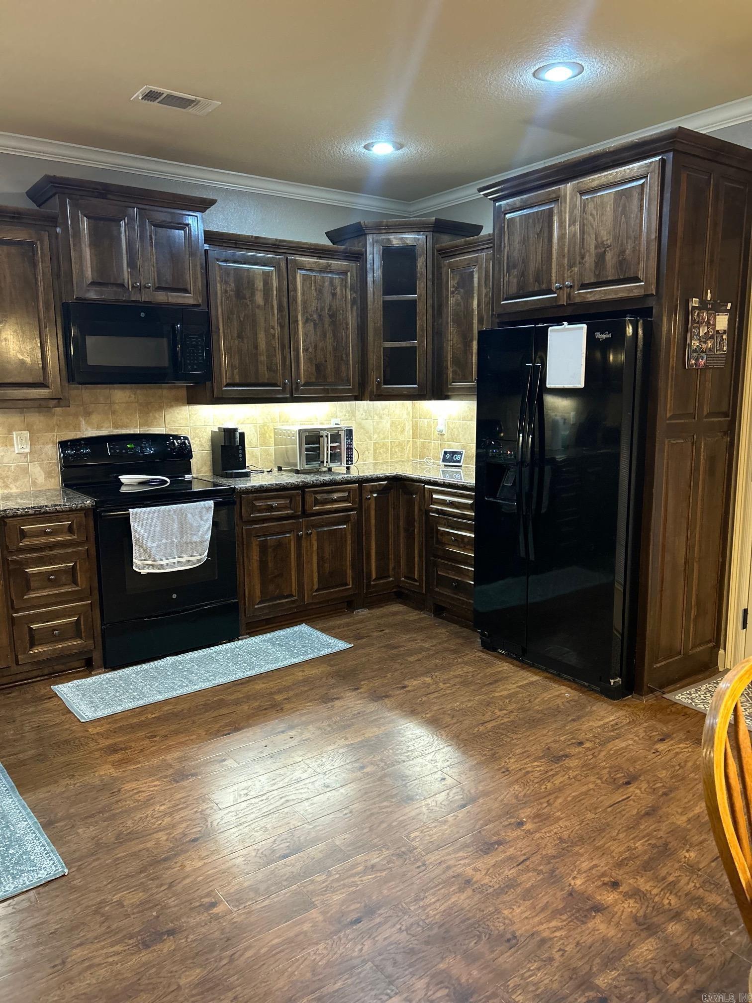 THE POINTE AT SOUTHWIND - Residential