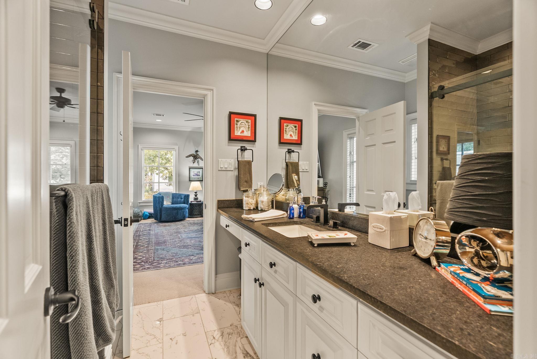 NEWTONS - Residential