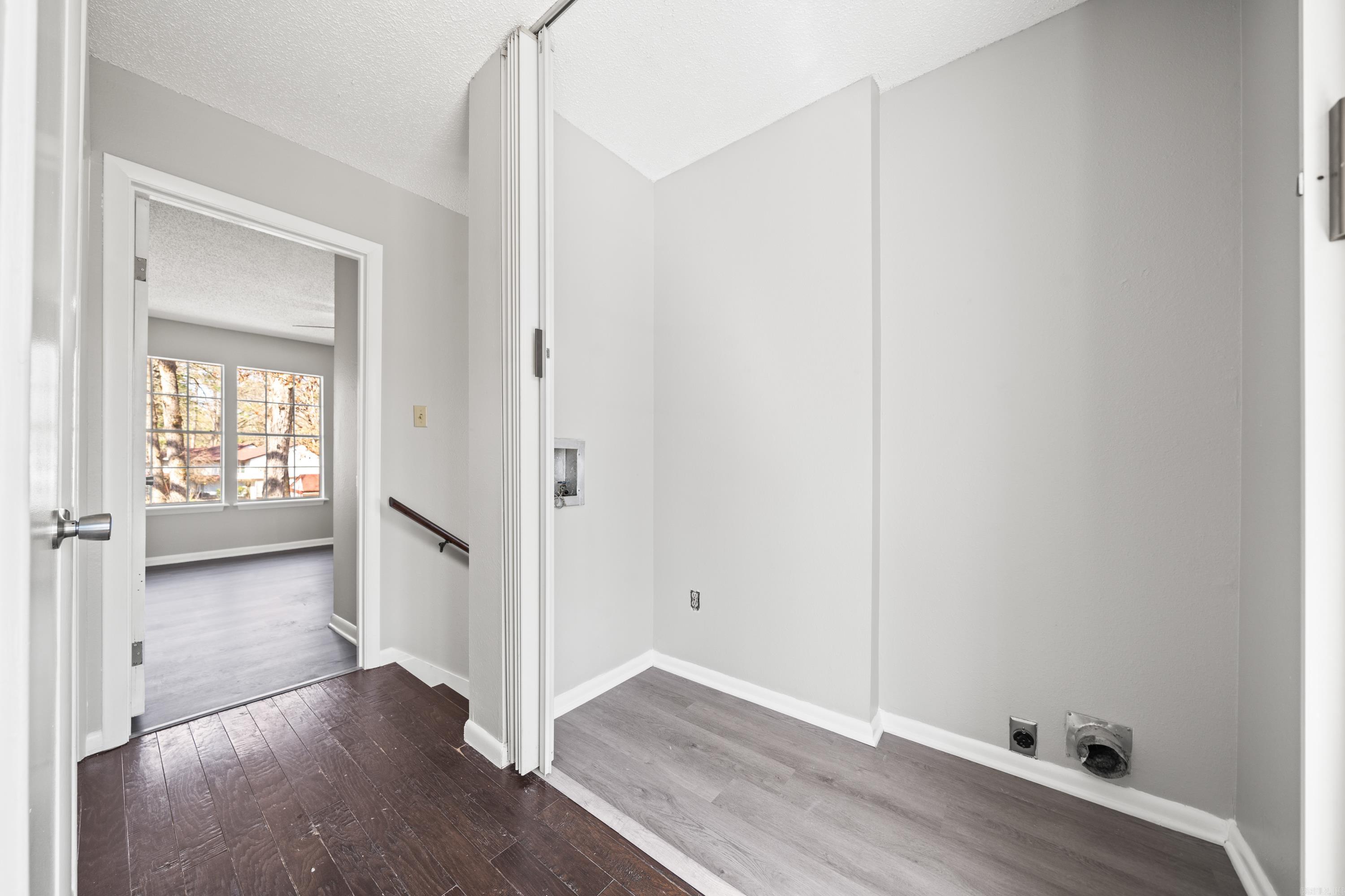 Desoto Courts Townhouse 1 - Residential