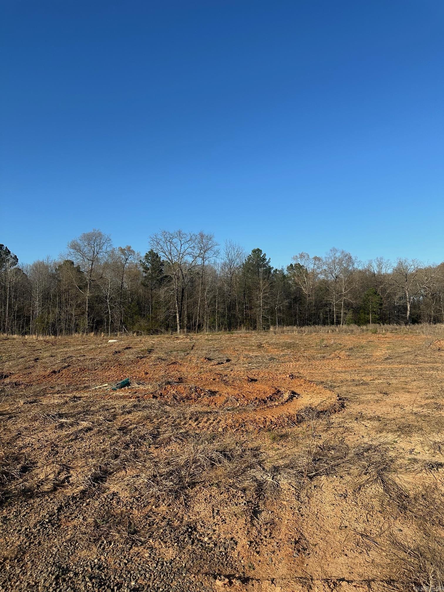 COUNTRY CLUB OF ARK THE - Land