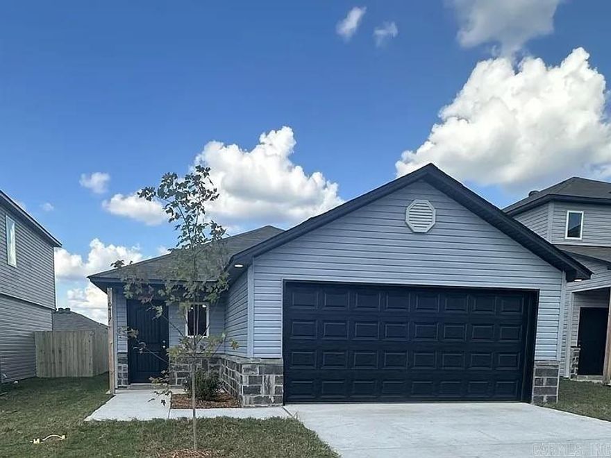 Welcome to 10417 Marilyn Drive, a brand new construction located in the vibrant city of North Little Rock, AR. This stunning home boasts three spacious bedrooms and two full bathrooms, offering ample space for comfortable living. The kitchen is a dream come true for any home cook, featuring a convenient pantry for all your storage needs. The highlight of this home is the spacious primary suite, designed to provide a luxurious retreat within your own home. With its modern design and thoughtful layout, 10417 Marilyn Drive is the perfect blend of style and functionality. Don't miss out on the opportunity to make this beautiful house your new home.