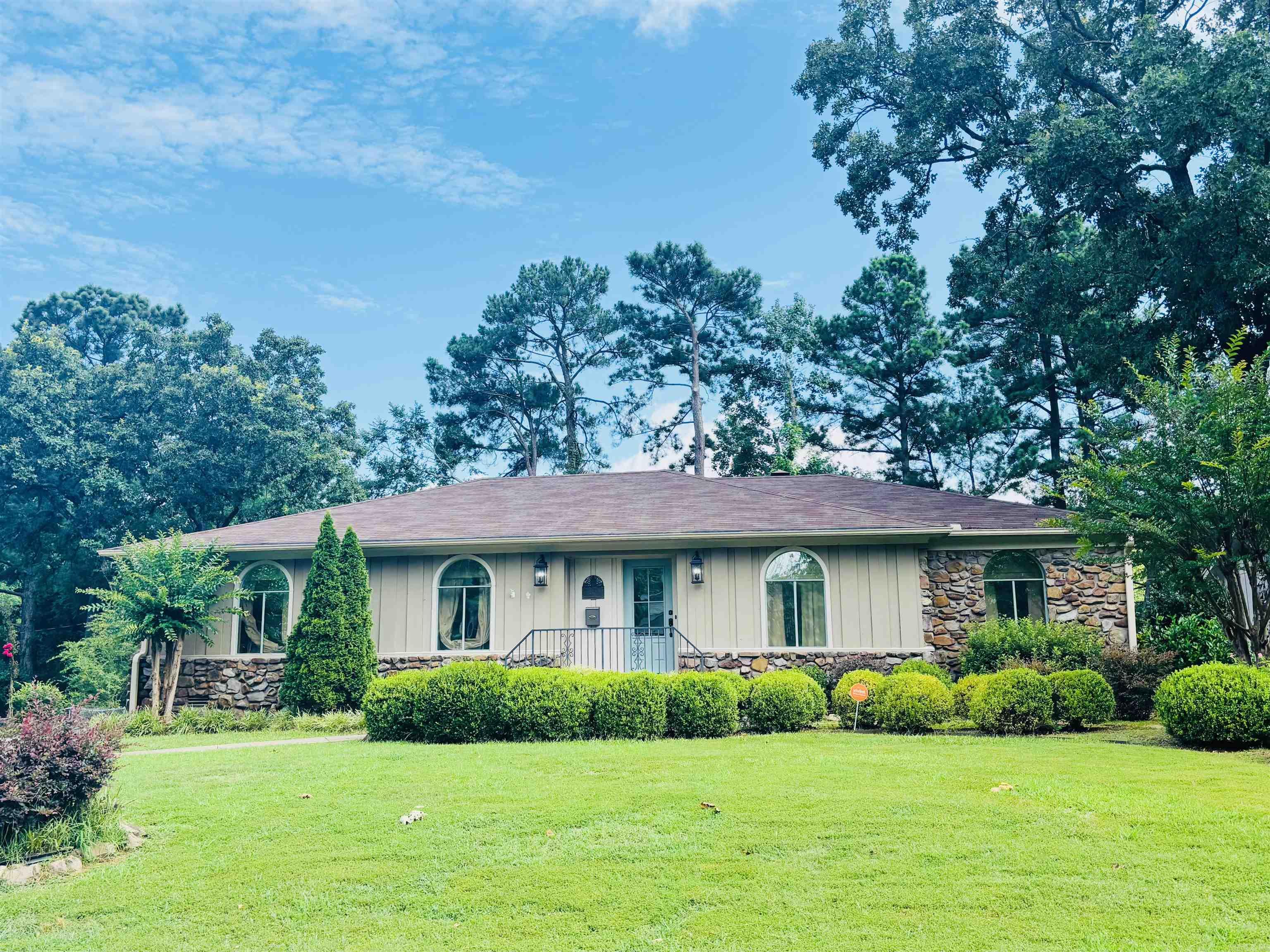 STURBRIDGE - Residential