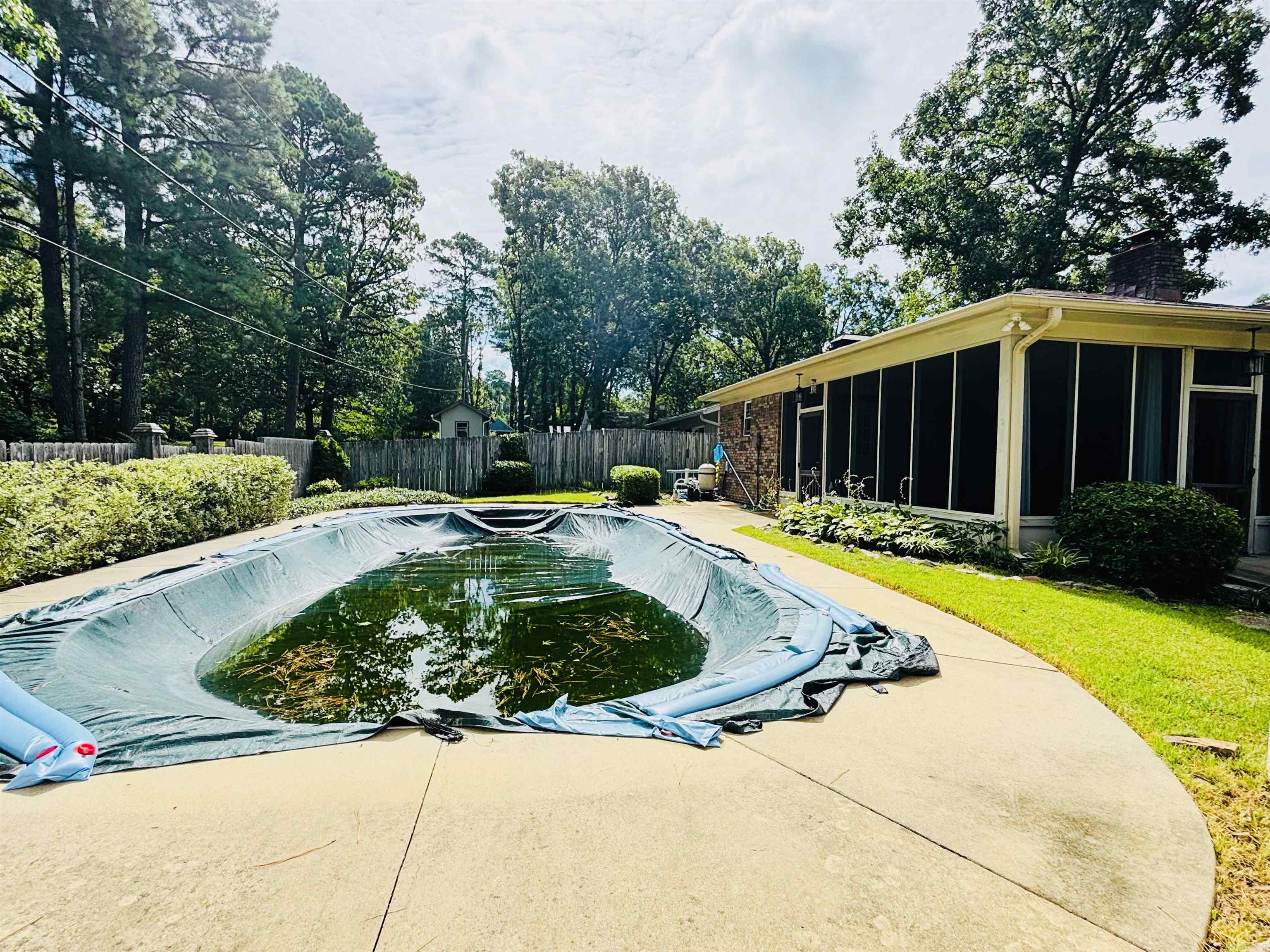 STURBRIDGE - Residential