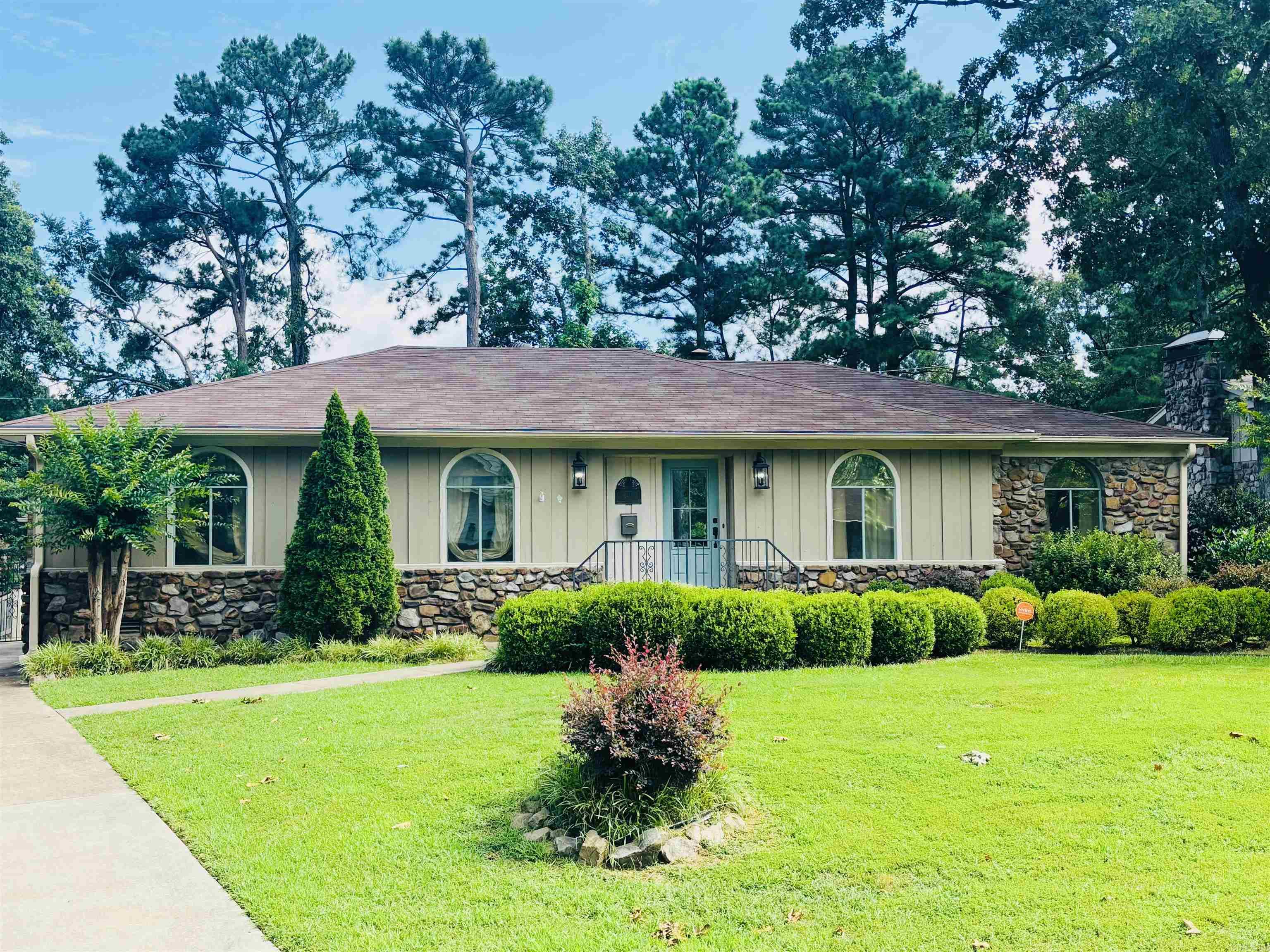 New Listing! Discover this classic 3-bed, 2-bath, 2,520 sq. ft. single-story home in the heart of Sturbridge in WLR. This well-maintained property boasts solid bones with a spacious layout, ready for your personal touch to modernize its classic interior. Highlights include a large 20x20 screened-in porch, perfect for year-round relaxation, and a private backyard oasis featuring an in-ground pool surrounded by lush, extra landscaping for added curb appeal. Property also features updated stainless steel kitchen appliances, a gas fireplace in the main living area, a formal living room, separate dining room, plus large bedrooms and closets. The 12x12 storage/workshop room off the screened-in porch is also perfect for a future pool room and could be easily plumbed for a bathroom. The home includes a convenient 1-car covered carport and is nestled in a quiet, sought-after neighborhood close to top schools, parks, and dining. The home backs up to Colony West Park. Agents please see Confidential Remarks for additional information and before submitting offers. Property being sold in estate and being sold "as-is."