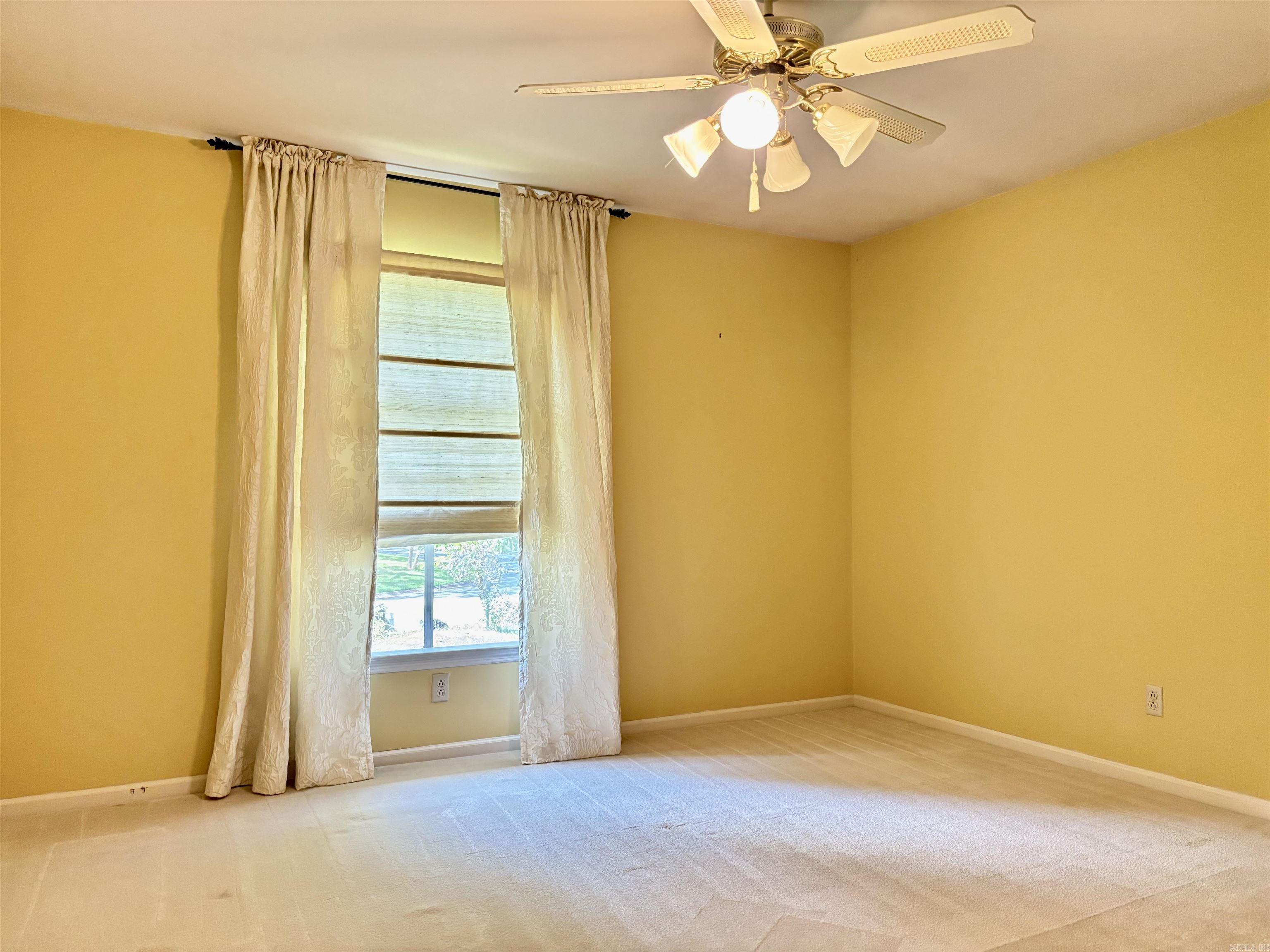 STURBRIDGE - Residential