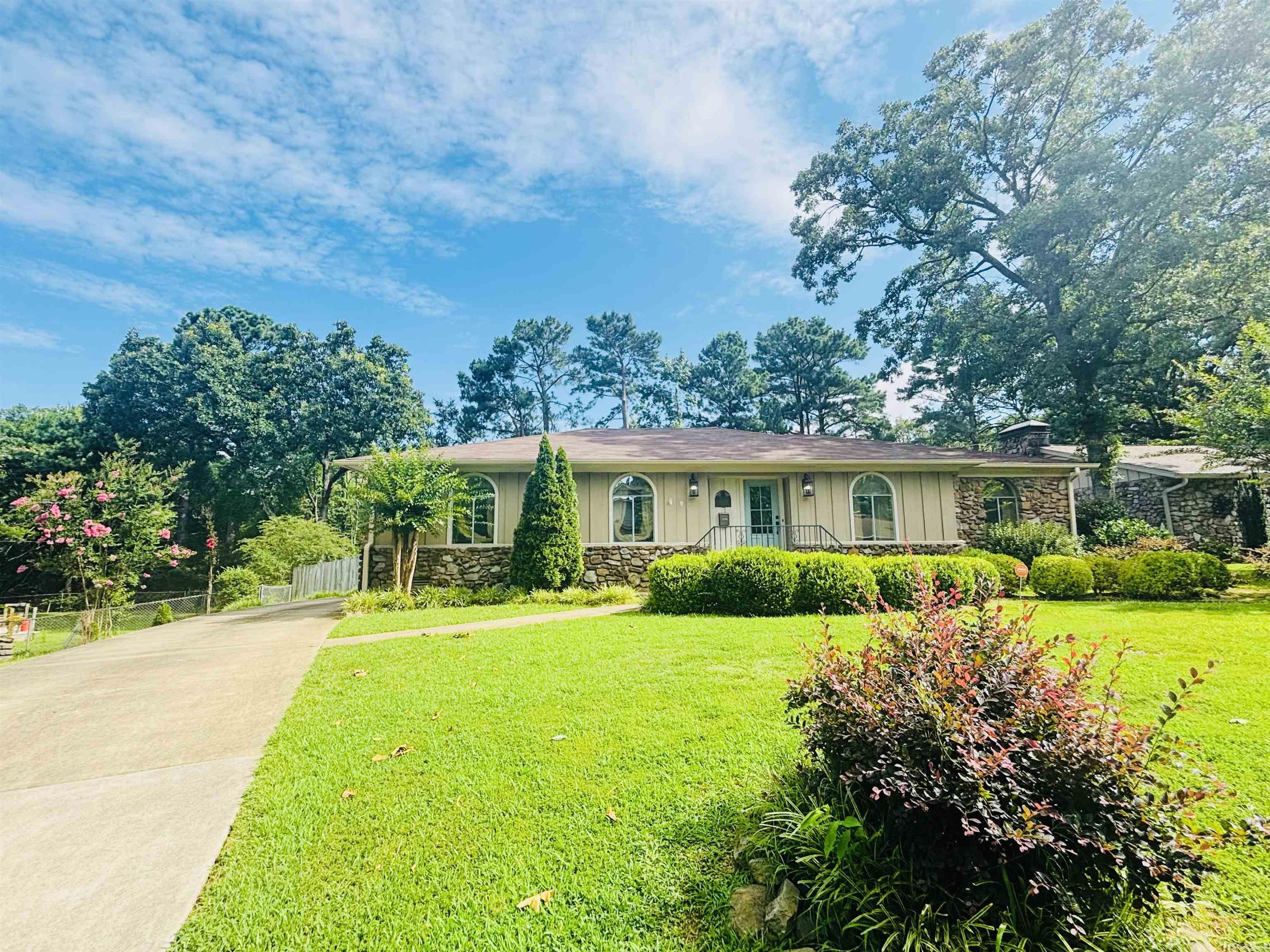 STURBRIDGE - Residential