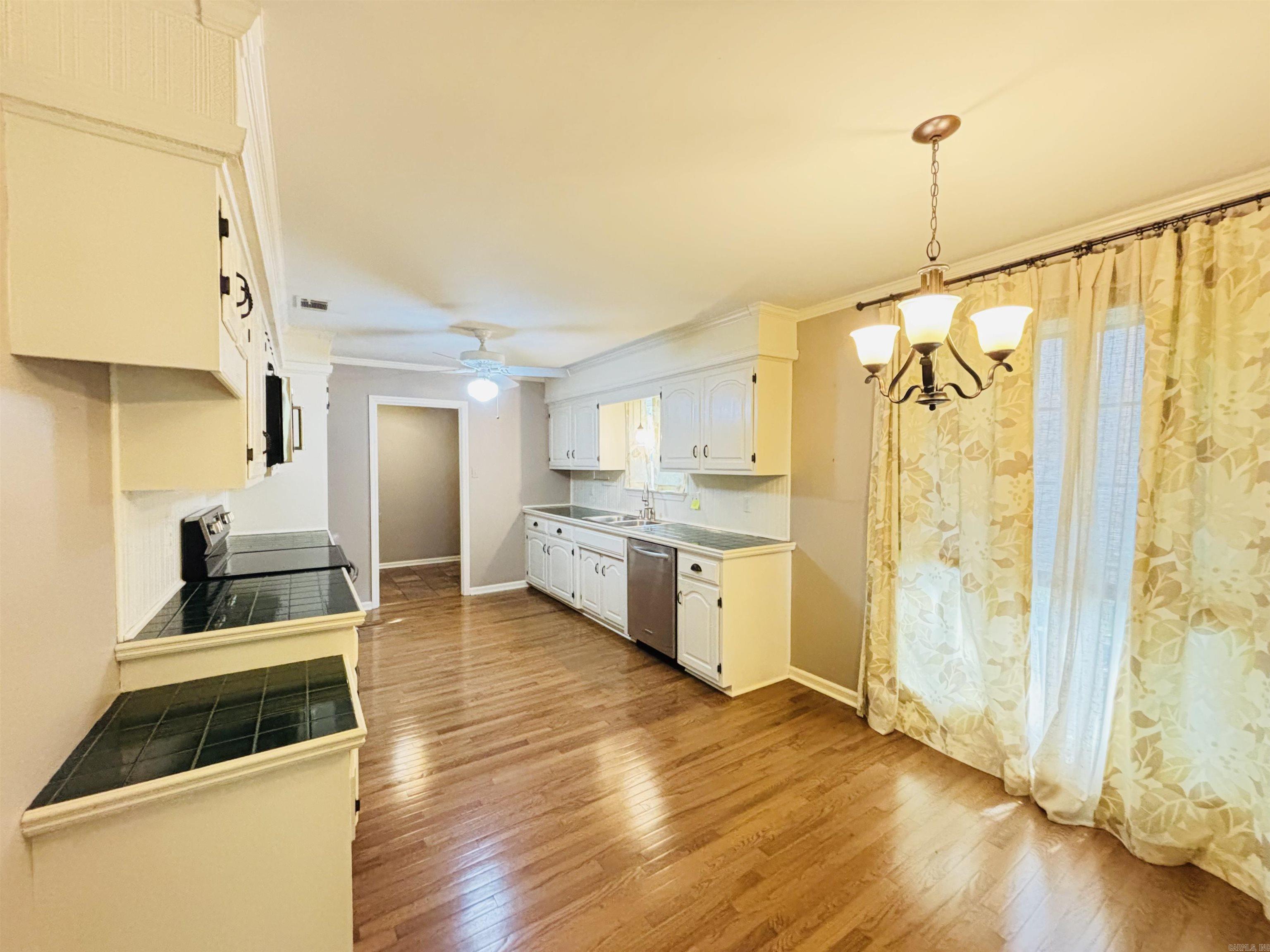 STURBRIDGE - Residential