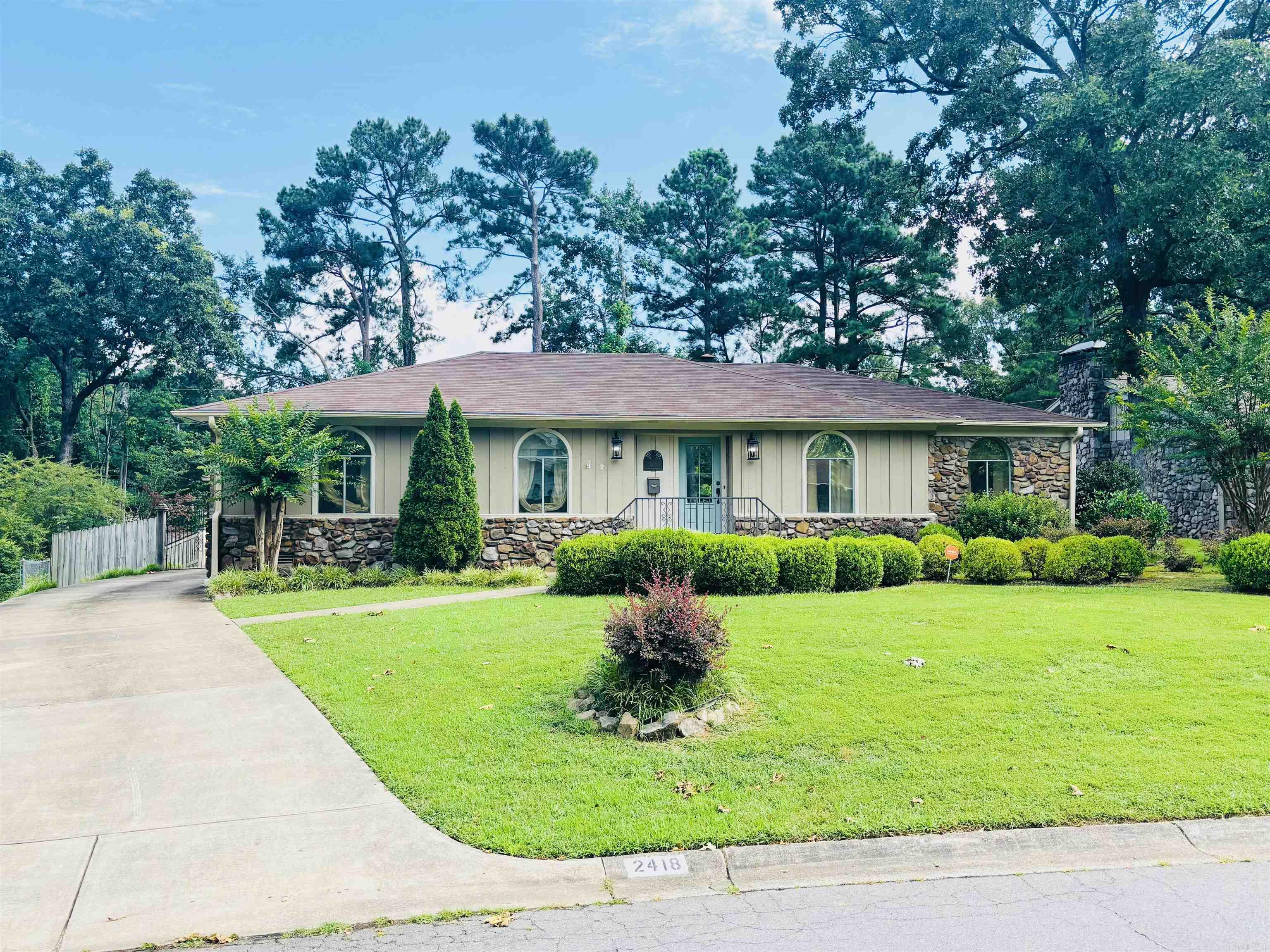 STURBRIDGE - Residential