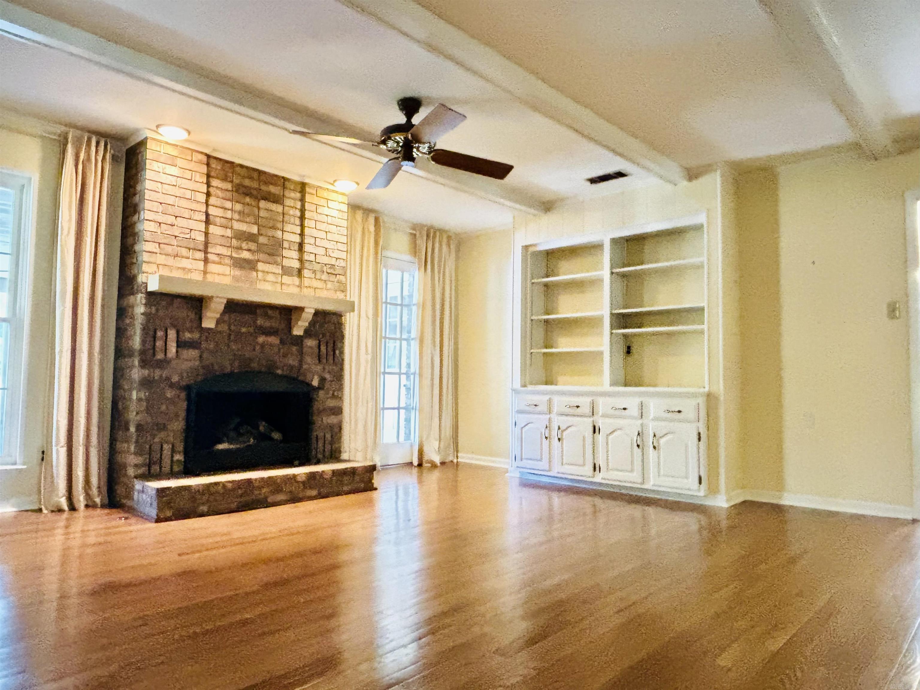 STURBRIDGE - Residential