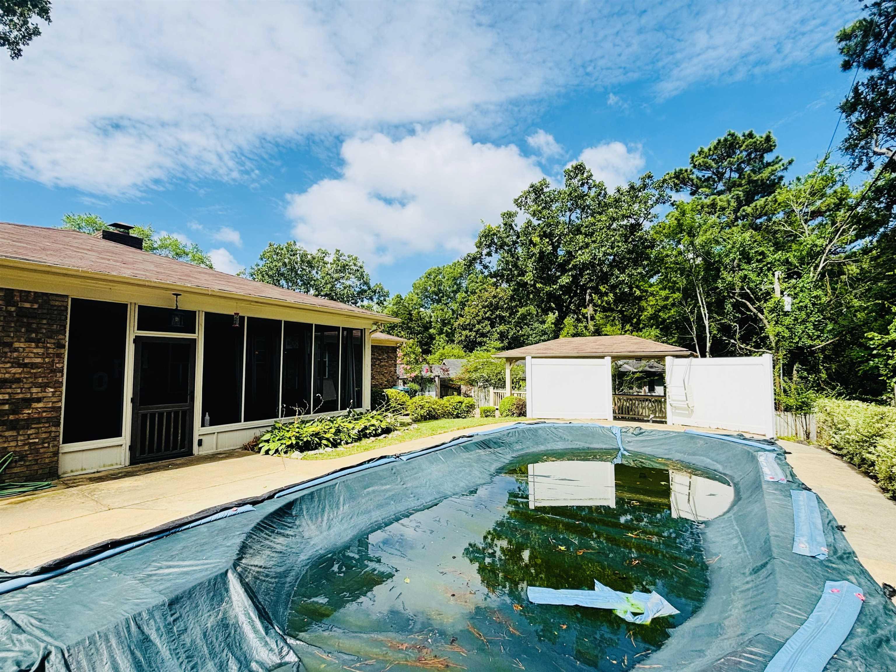 STURBRIDGE - Residential