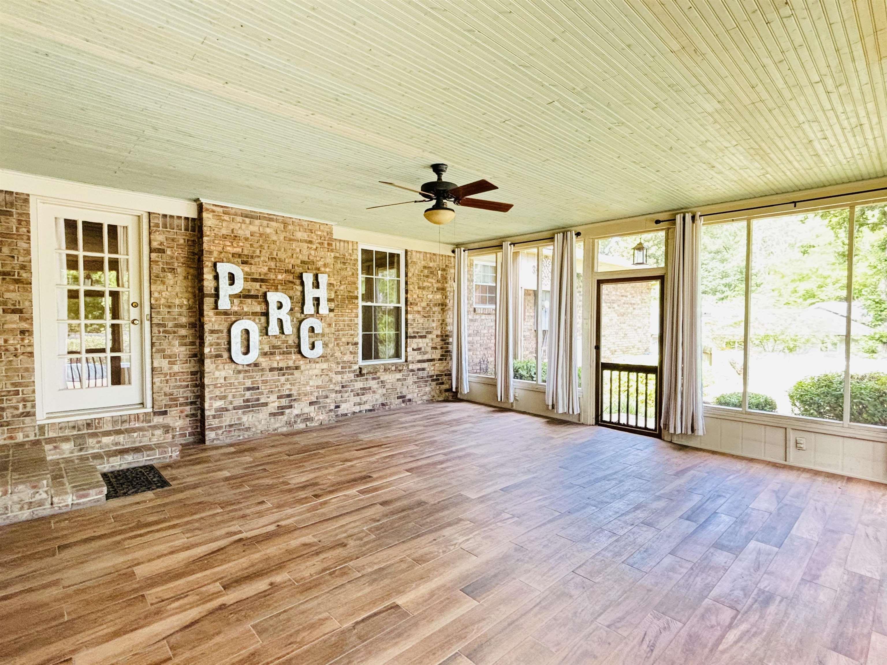 STURBRIDGE - Residential