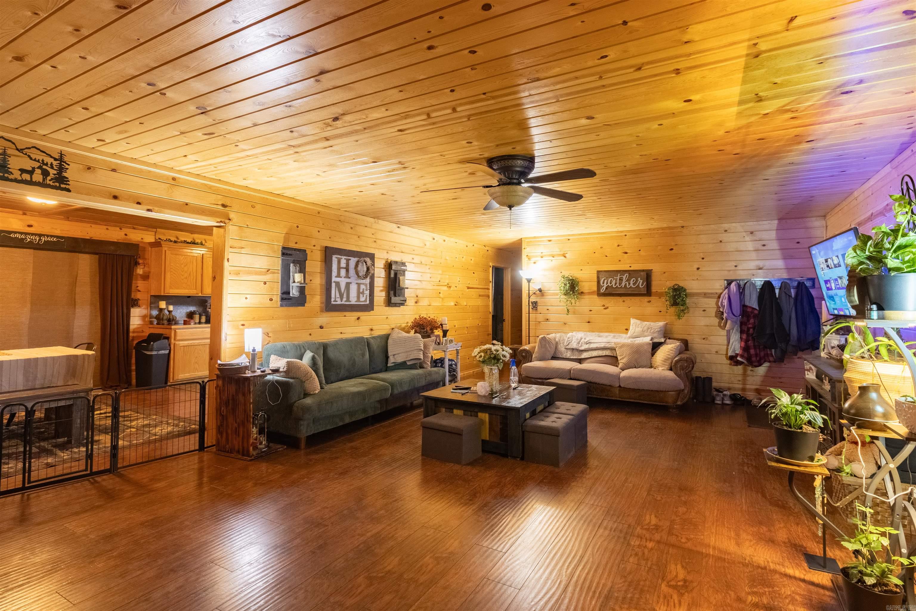 Outlots C 32-10-23 - Residential