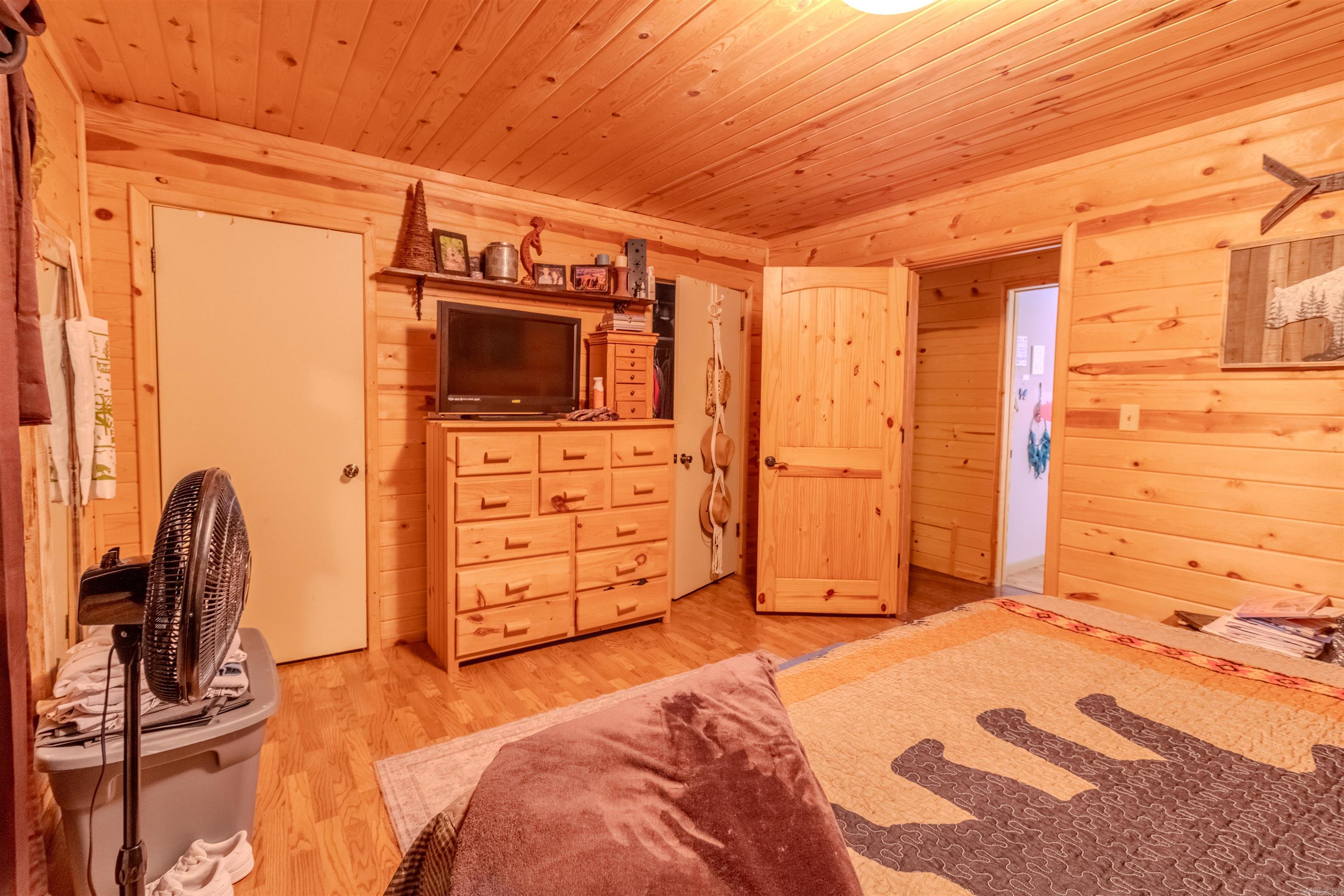 Outlots C 32-10-23 - Residential