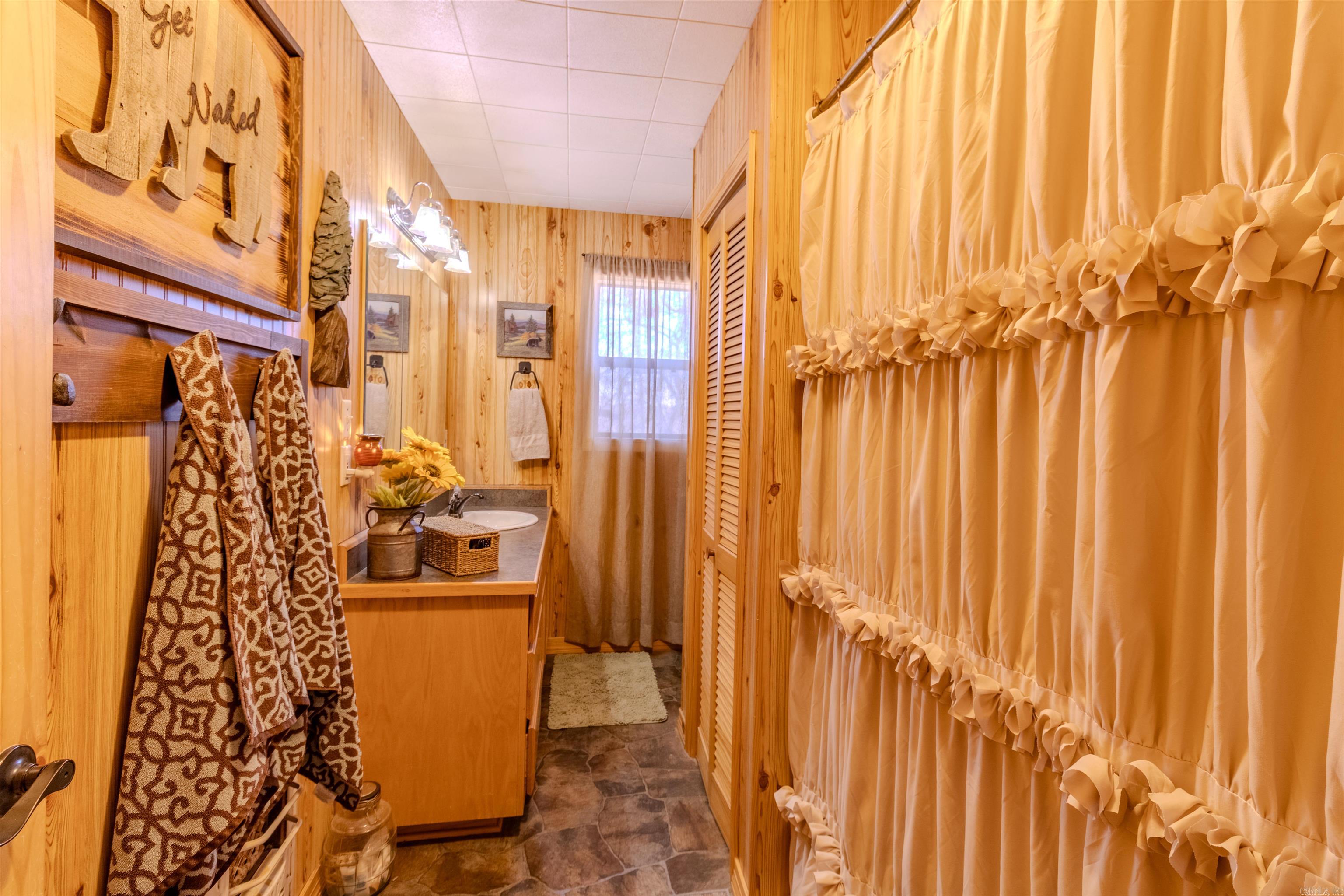 Outlots C 32-10-23 - Residential