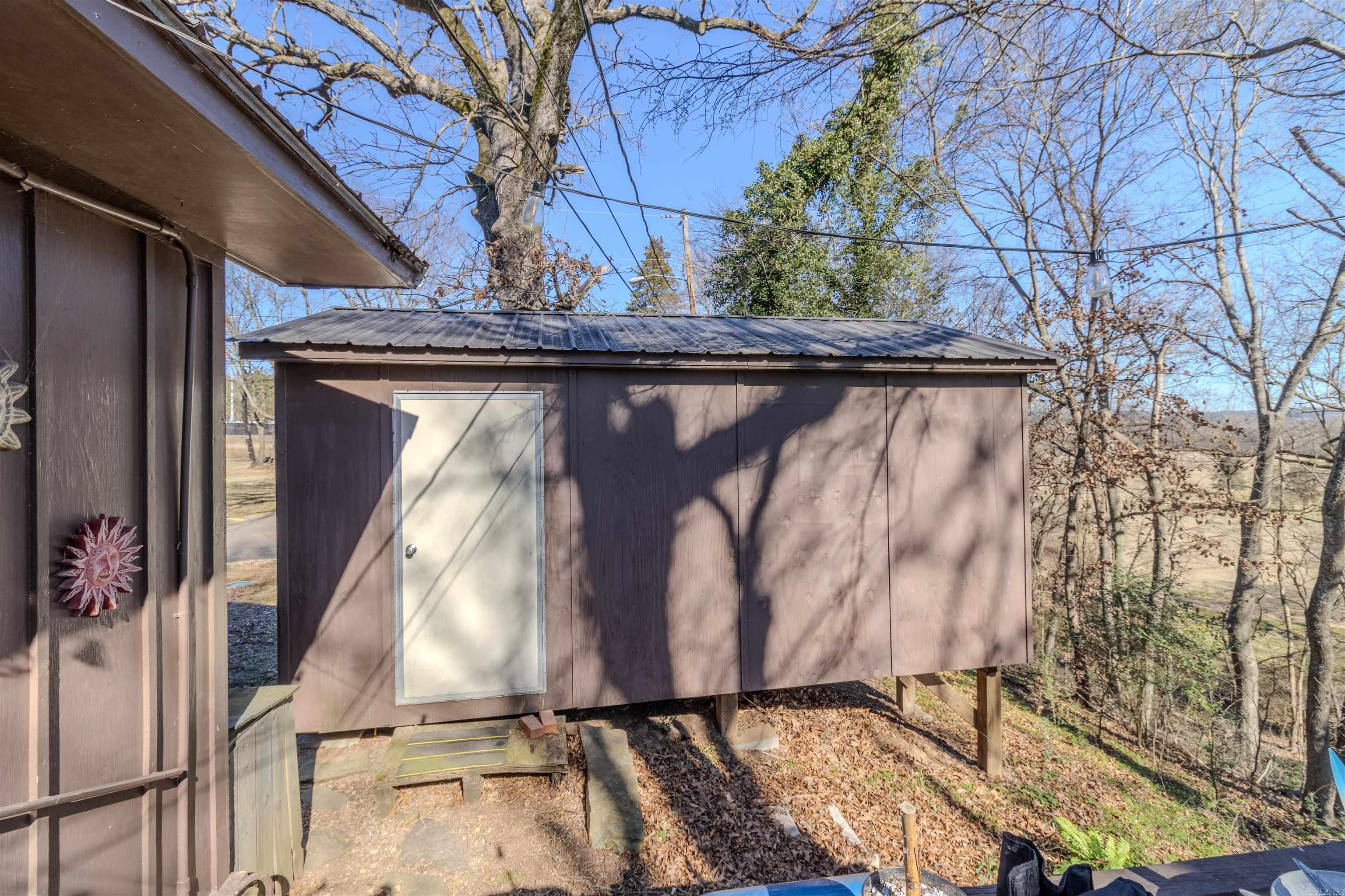 Outlots C 32-10-23 - Residential