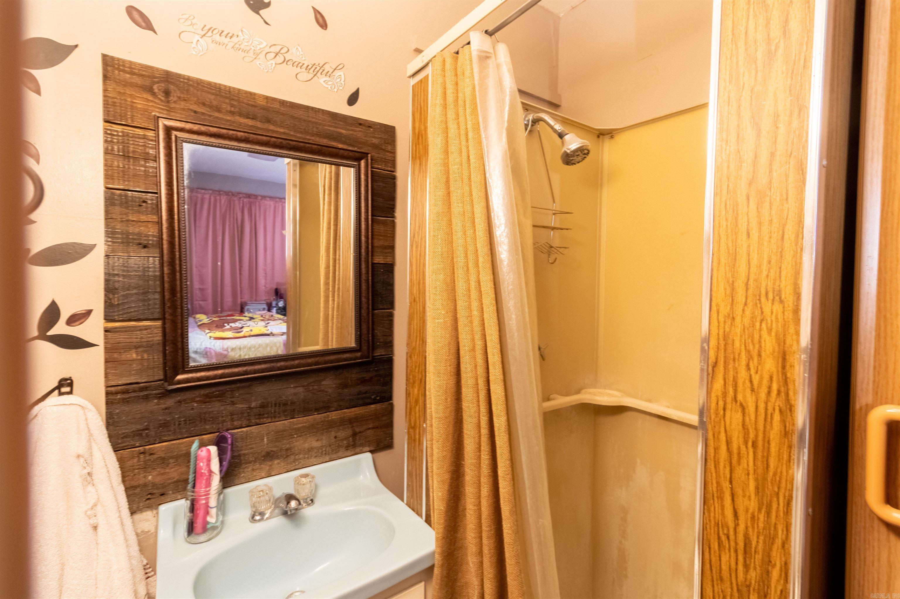 Outlots C 32-10-23 - Residential