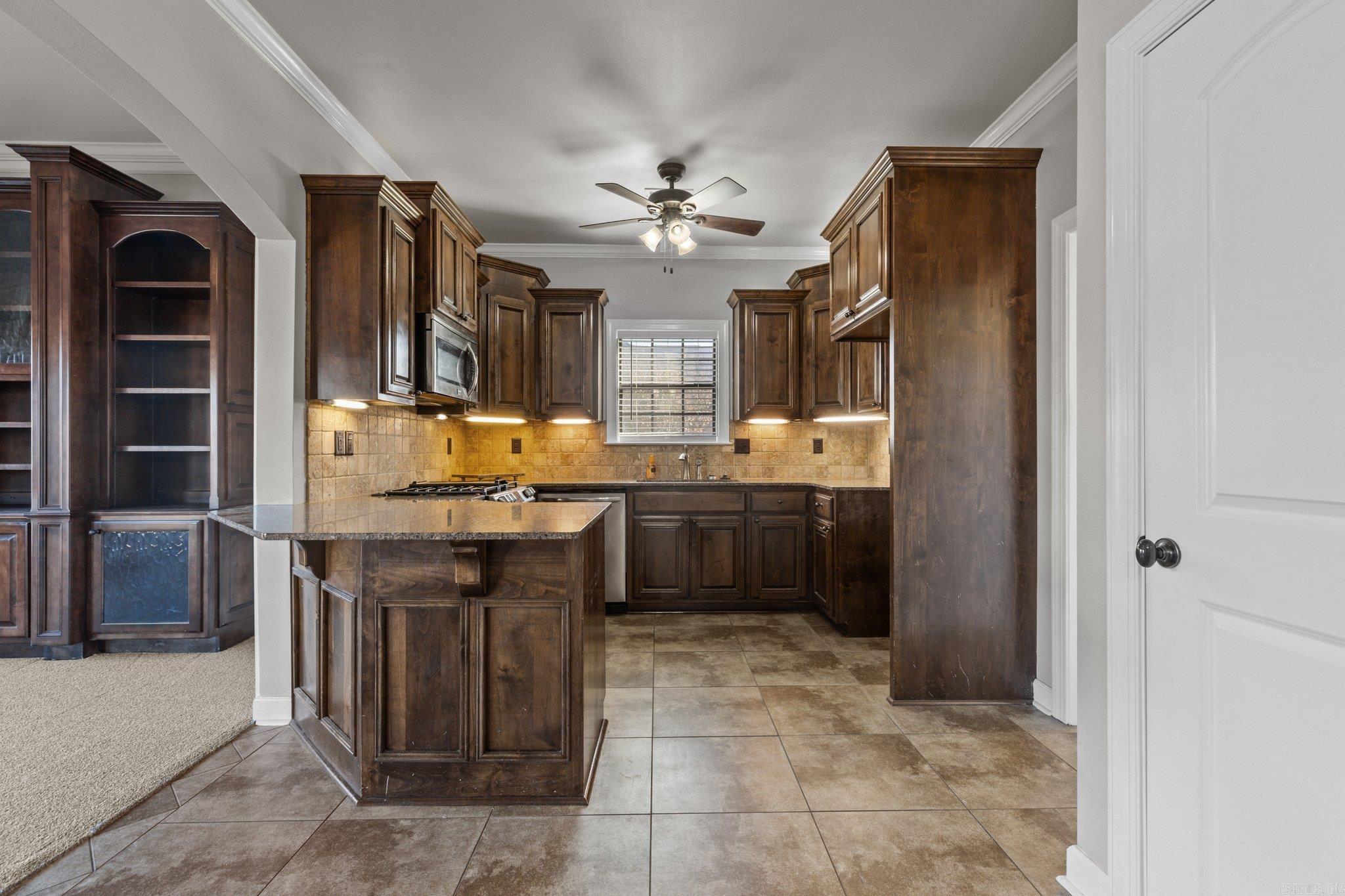 HICKORY HEIGHTS - Residential