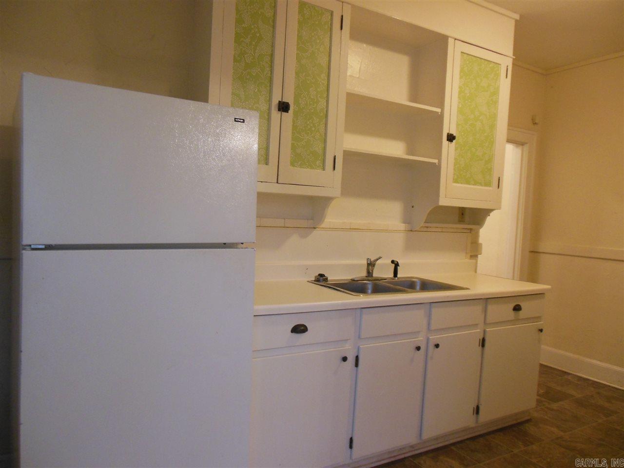 CH Taylor - Residential Lease