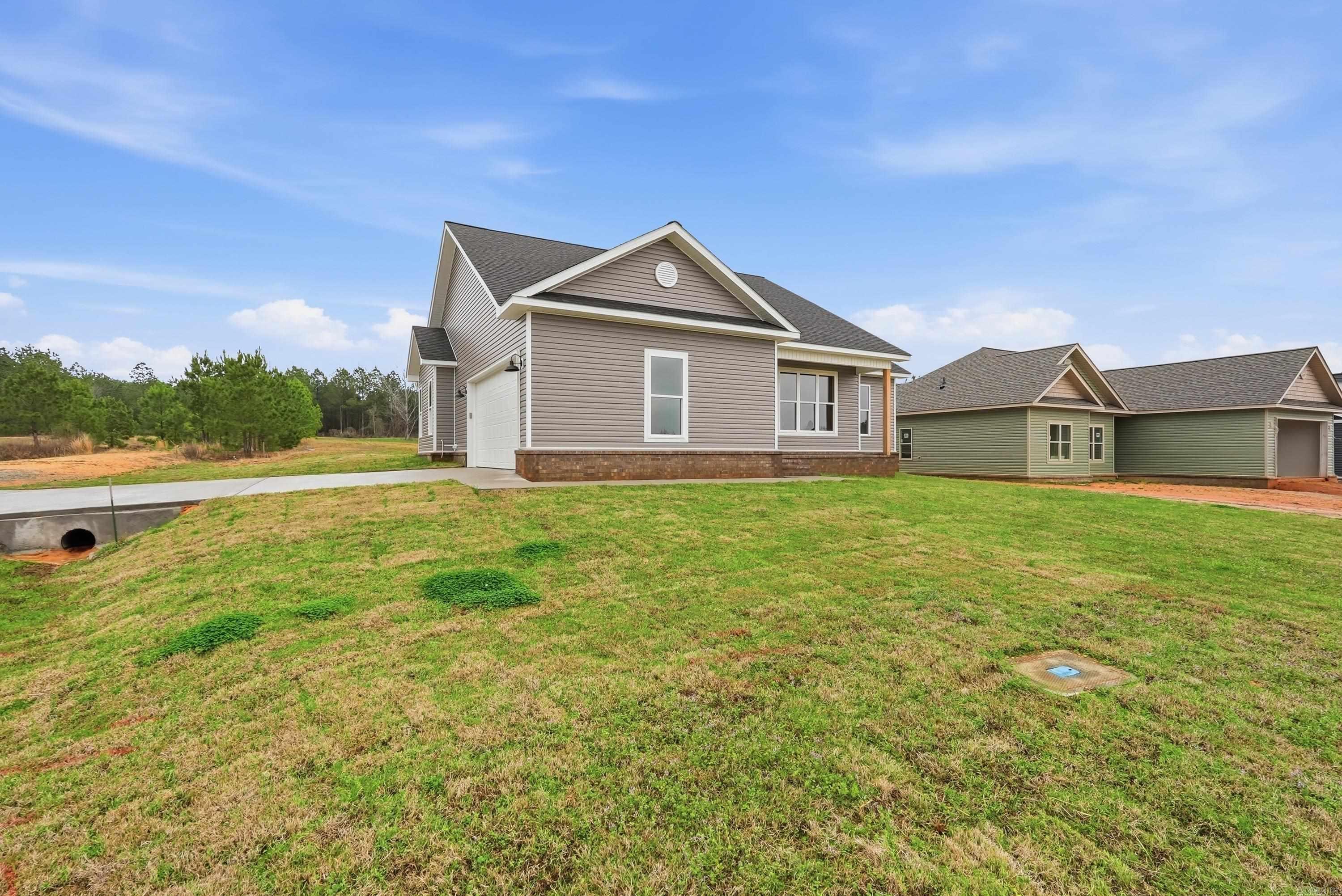 DEER CREEK SPRINGS - Residential