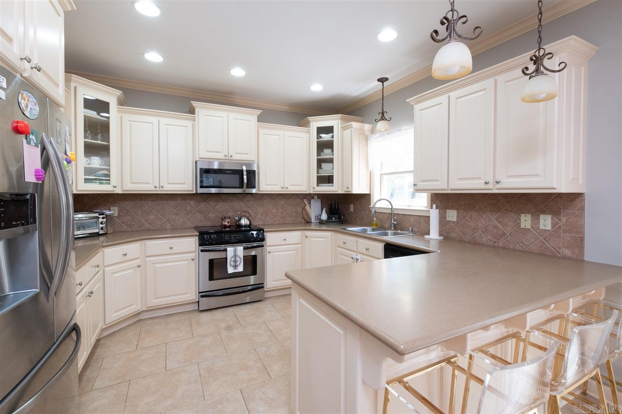 COUNTRY CLUB OF ARK THE - Residential