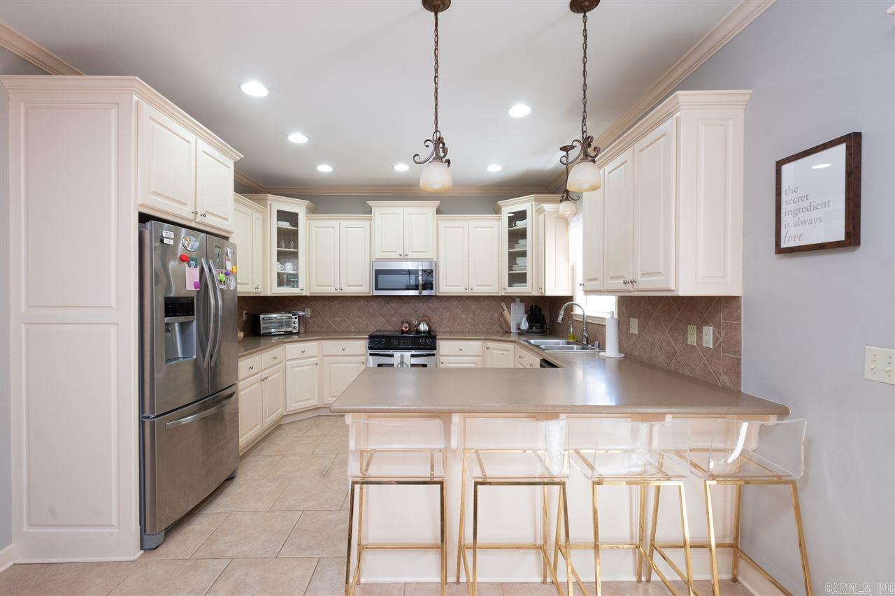 COUNTRY CLUB OF ARK THE - Residential