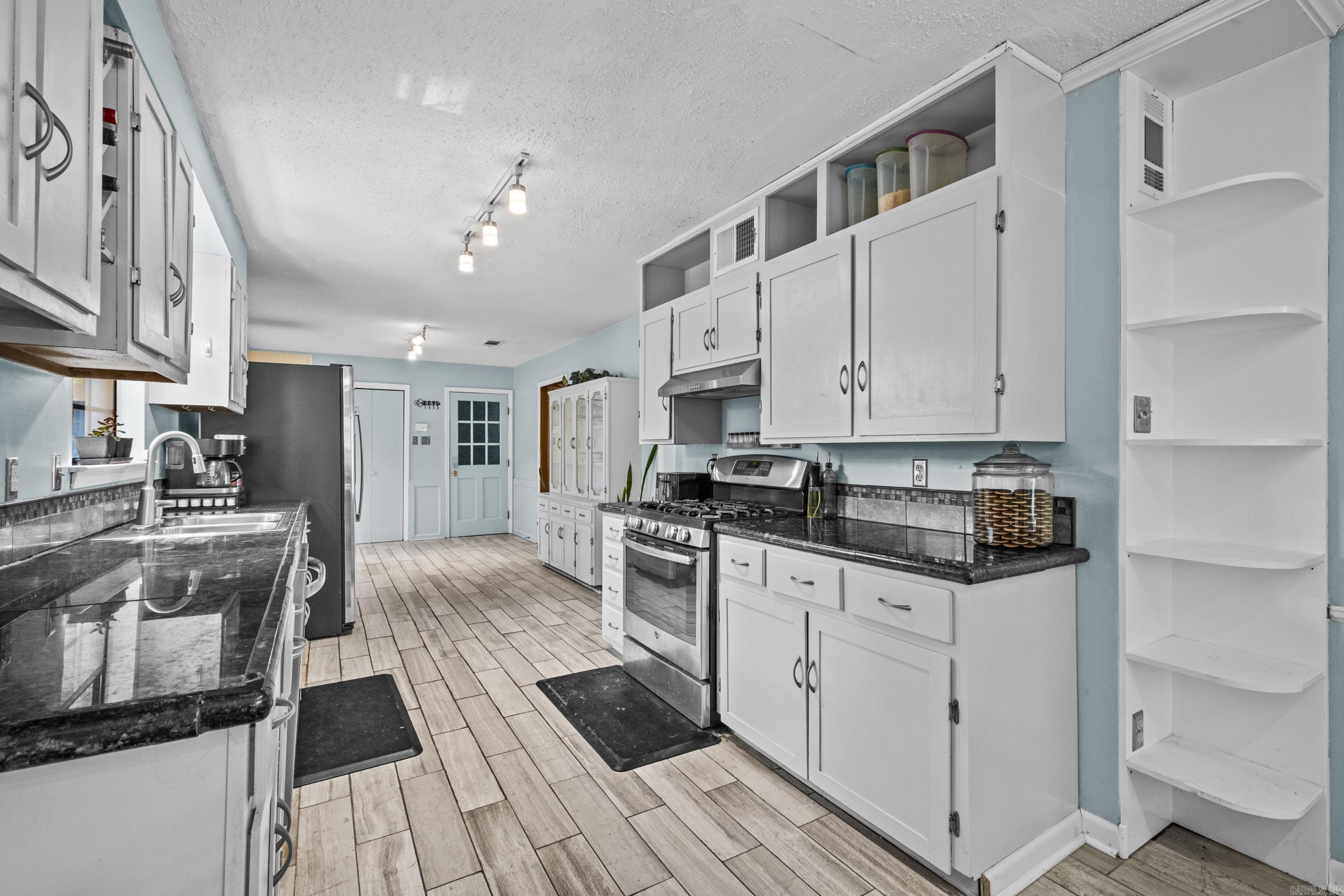 LUDINGTON HGTS - Residential