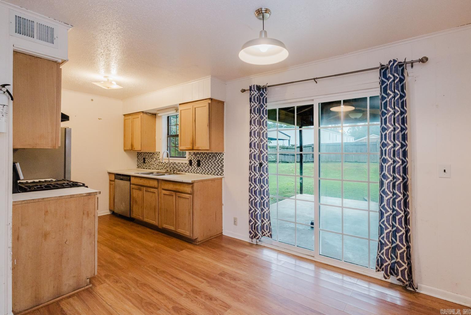 PINE MANOR SUB DIV - Residential