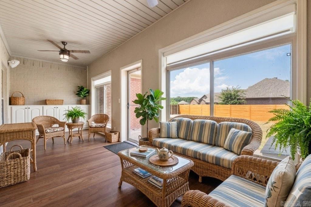 SHADOW CREEK - Residential