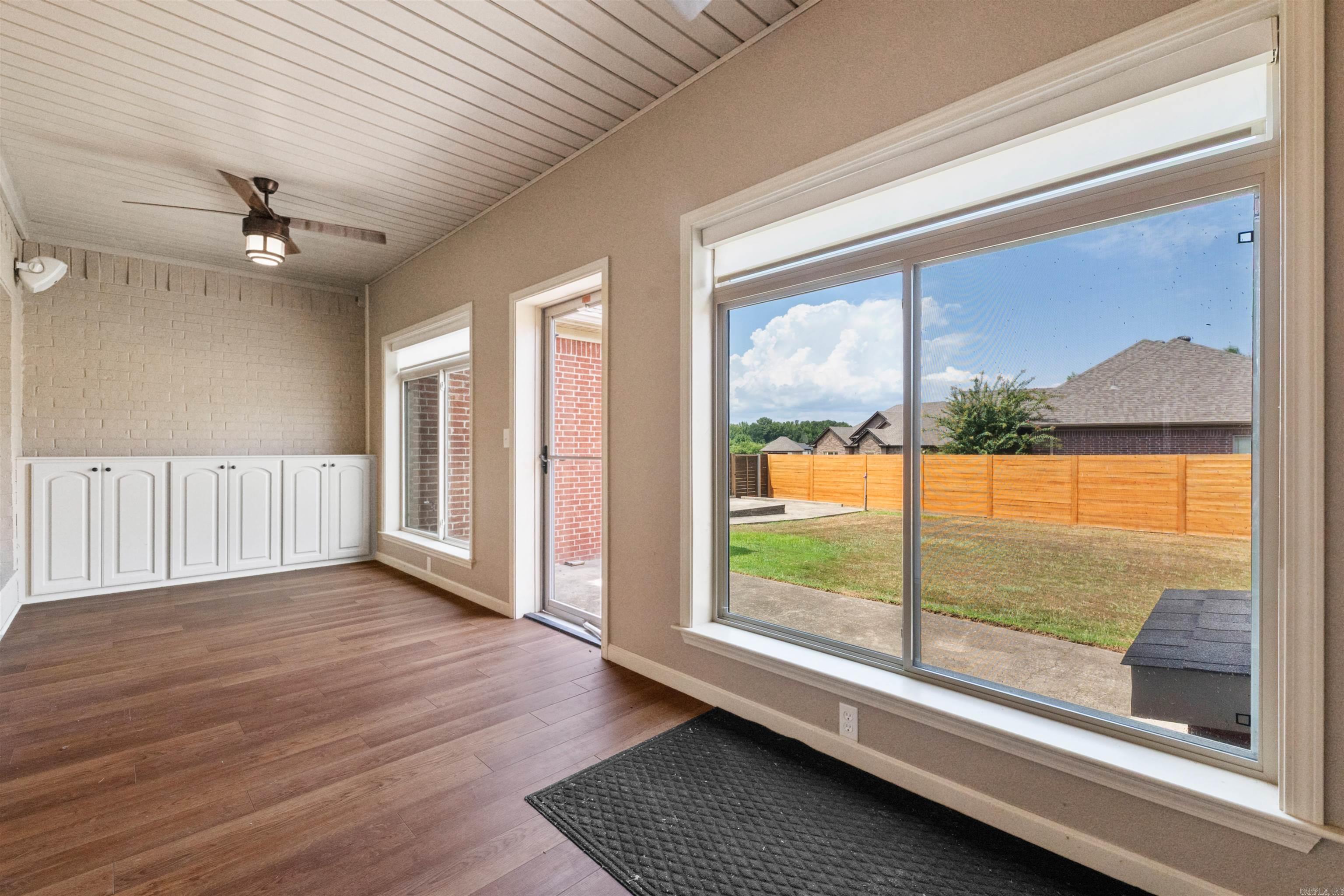 SHADOW CREEK - Residential