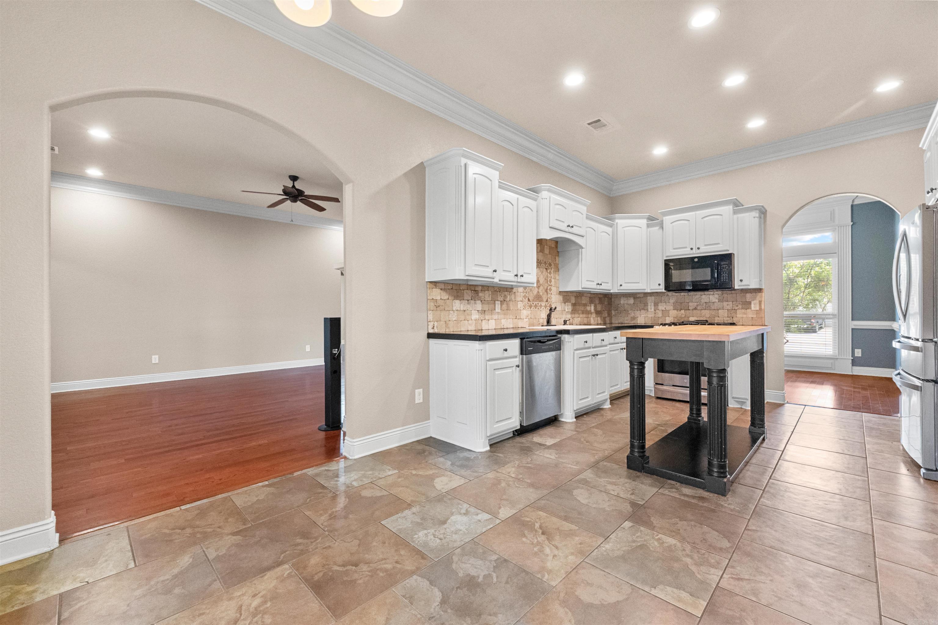 SHADOW CREEK - Residential