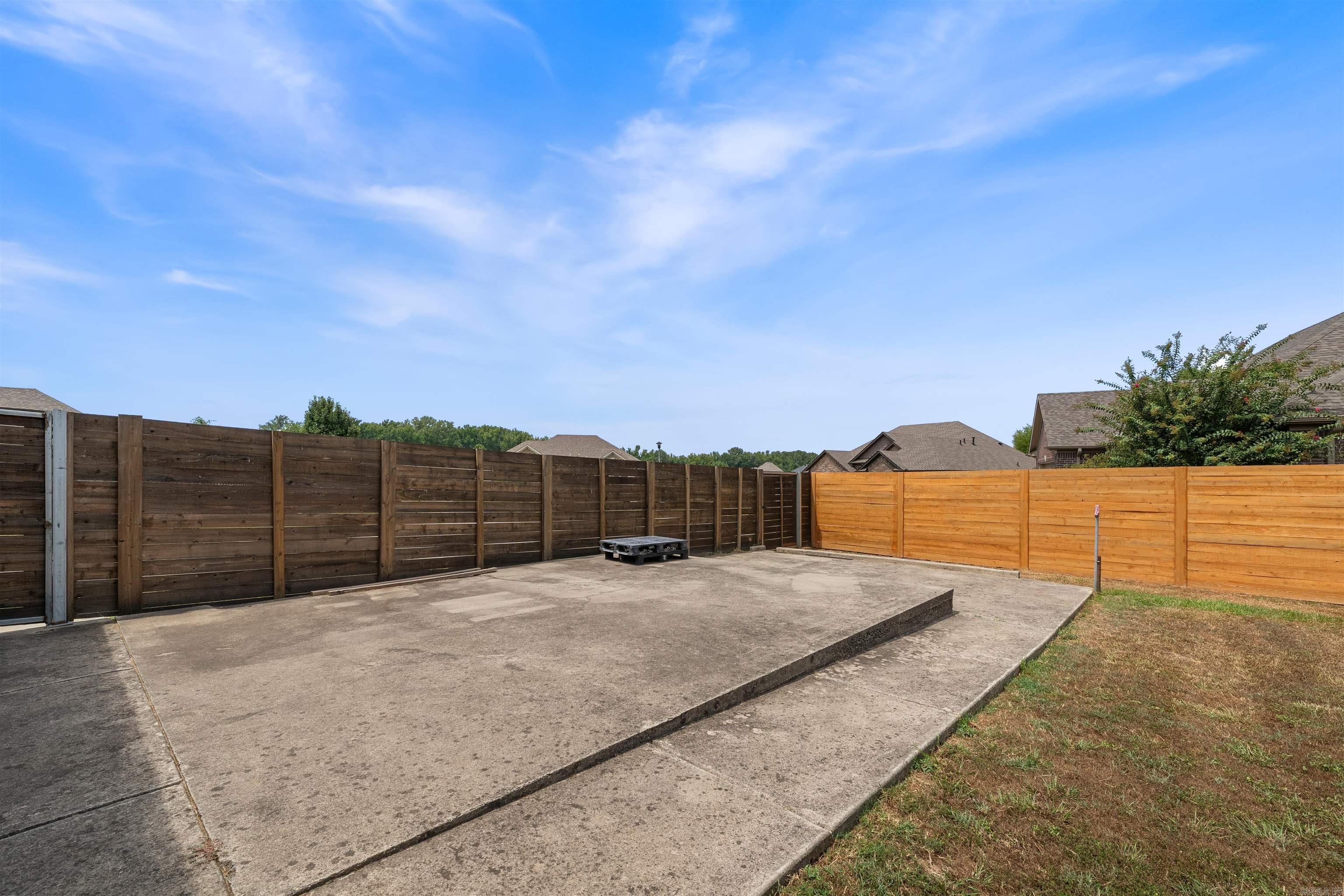 SHADOW CREEK - Residential