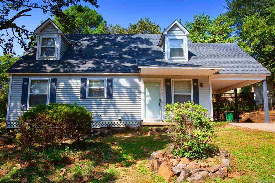 Come check out this completely renovated home in North Little Rock ! It's a 4bd/2ba home that's 1242 sq ft . Big living room , new flooring and paint through out . Ceiling fans , this house has lots of space ! Big yard space . Easy access to the Interstate , shopping and dining ! This house is a must see !!  Move in ready !!!