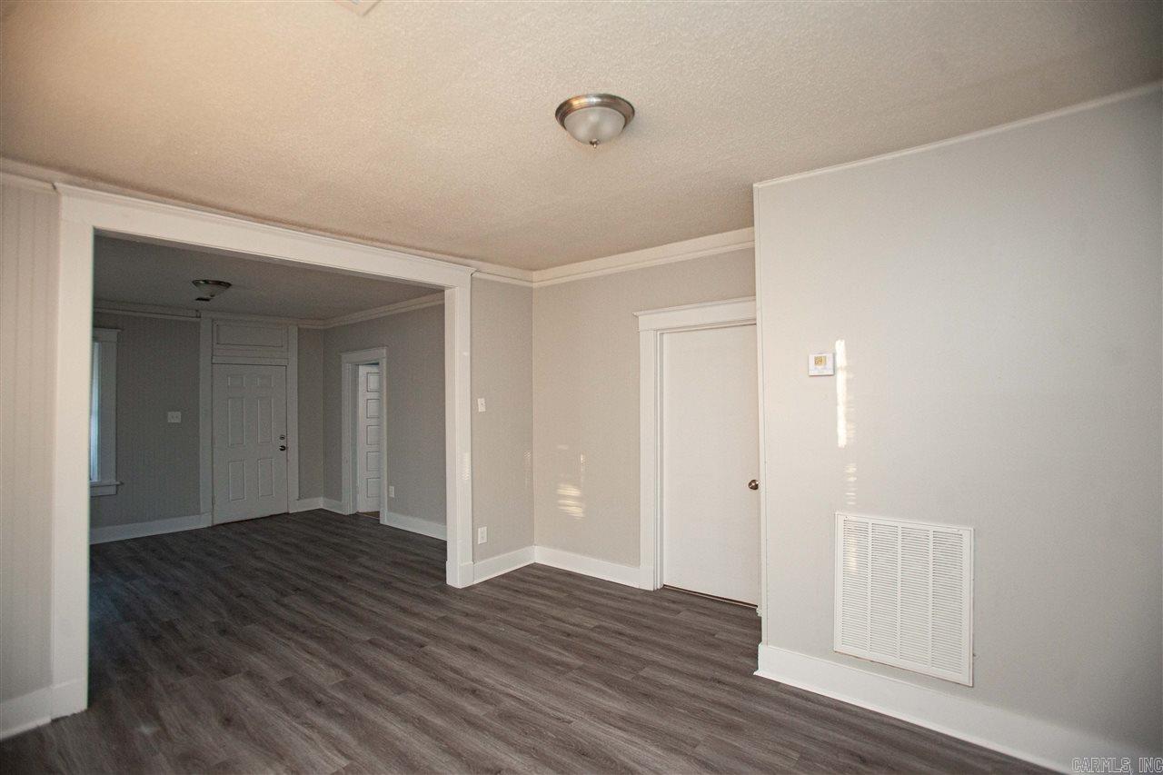 Jones & Worthen - Residential Lease