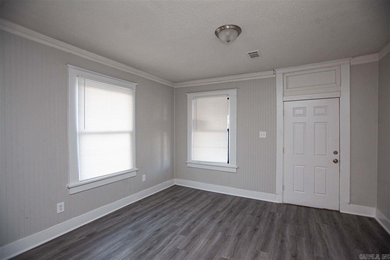 Jones & Worthen - Residential Lease