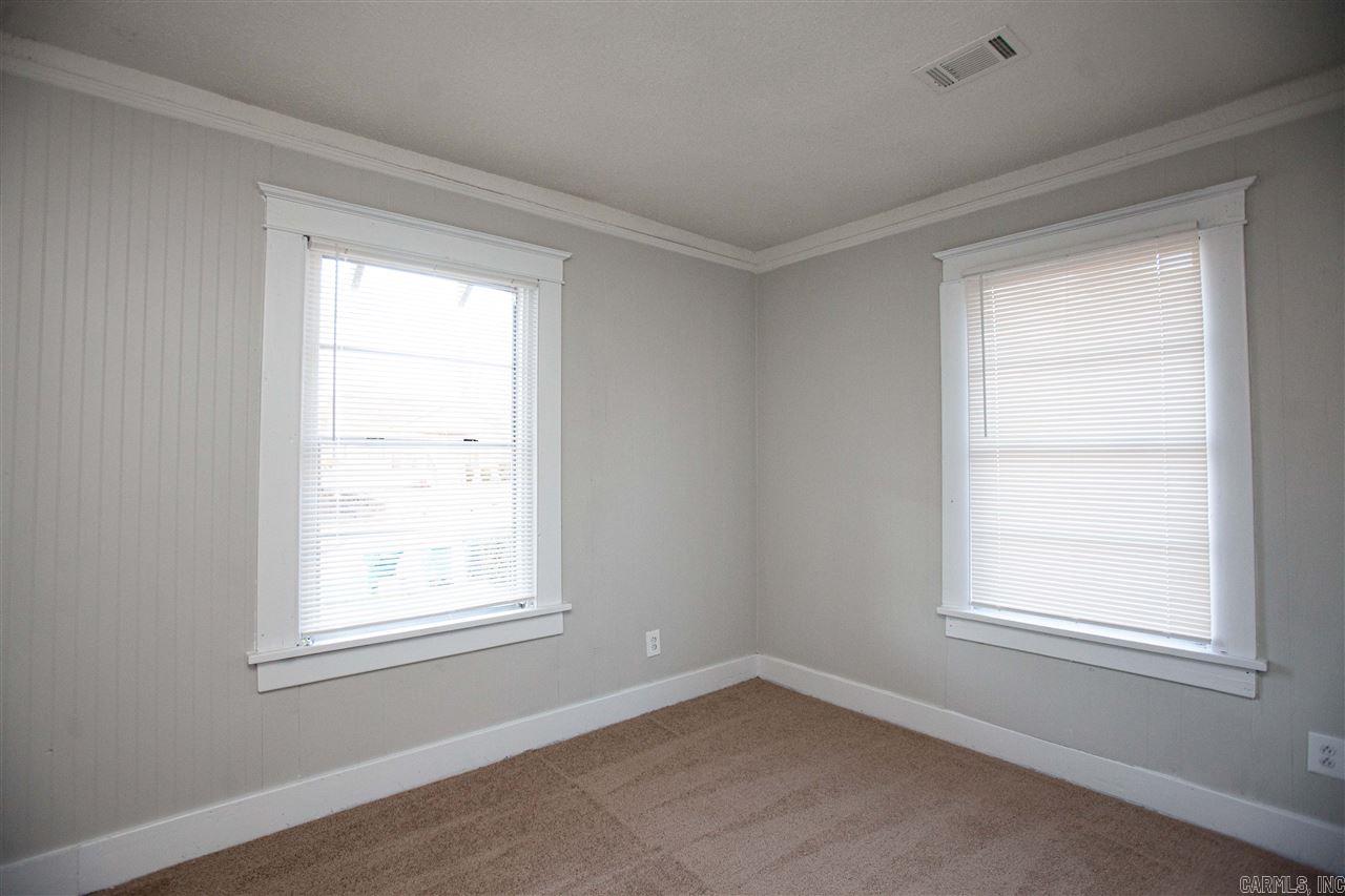 Jones & Worthen - Residential Lease