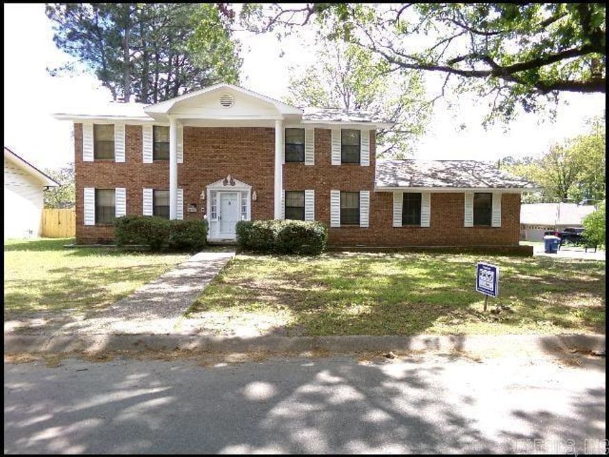 *NORTH LITTLE ROCK* GORGEOUS HOME LOCATED IN THE PARK HILL SUBDIVISION!! This 4 Bed And 3+ Bath Home Features Almost 2800 Square Feet Of Living Space! Electric Range, Refrigerator, And Dishwasher Are Included In Kitchen With Separate Dining! Central Heat And Air! Large Fenced Yard! 2 Care Garage For Parking! NO SMOKING! 5% DISCOUNT AVAILABLE IF RENT PAID VIA AUTOPAY!  AVAILABLE NOW!!!