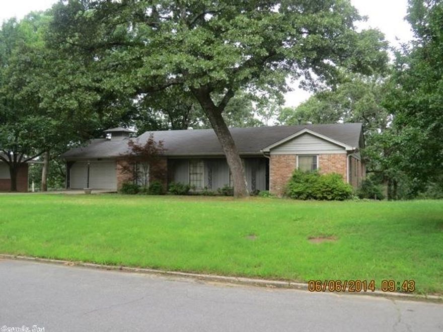 VACANT SHOW ANYTIME-CALL CSS 244-0333 FOR LOCK BOX COMB, THIRD PARTY LISTING SO NO DISCLOSURE-SELLING IN "AS IS, WHERE IS" CONDITION. NO UTILITIES TO BE TURNED ON BY SELLER- GREAT FLOOR PLAN IN A GREAT LOCATION AT A GREAT PRICE, HAS 3 LIVING AREAS AND 2 DINING AREAS. EACH BEDROOM HAS ACCESS TO A BATH. VERY NICE LARGE LOT. NICE SHOP AREA IN BASEMENT AGENTS SEE AGENT REMARKS