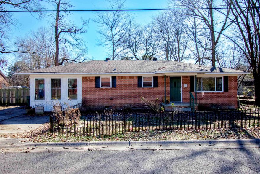 New to the market-- This recently updated home in Old Downtown Conway is looking for a new family.  This home features 3 bedrooms, 2 baths with natural wood floors and a recently added sunroom that is heated and cooled. Home has had updates to the windows, roof, kitchen, bathrooms, sunroom and had additional structural supports and moisture barrier added in the last few years. This would be an amazing family home or a great investment opportunity. Walking distance to schools, colleges, park and downtown area. Square footage is approximate--measuring is encouraged. Schedule your private showing today before this one is gone!!