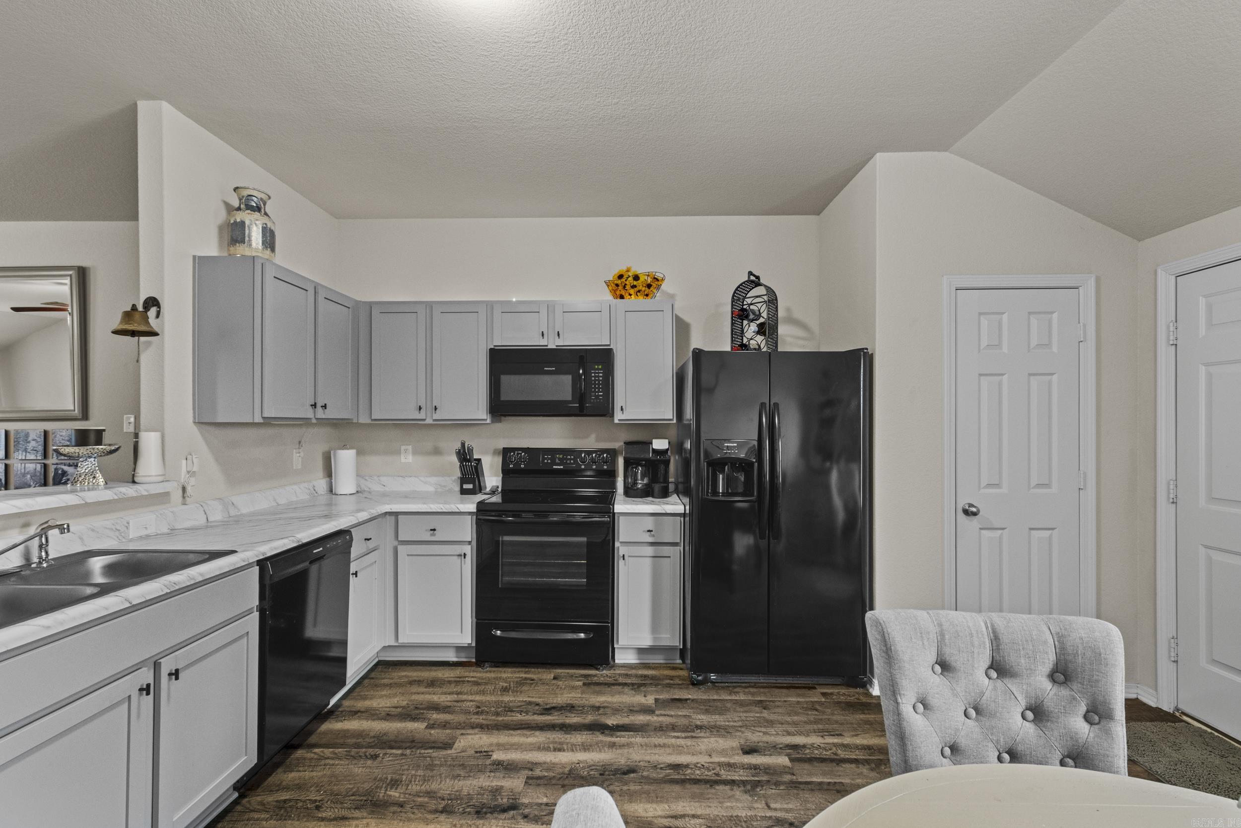 TRAMMEL ESTATES - Residential