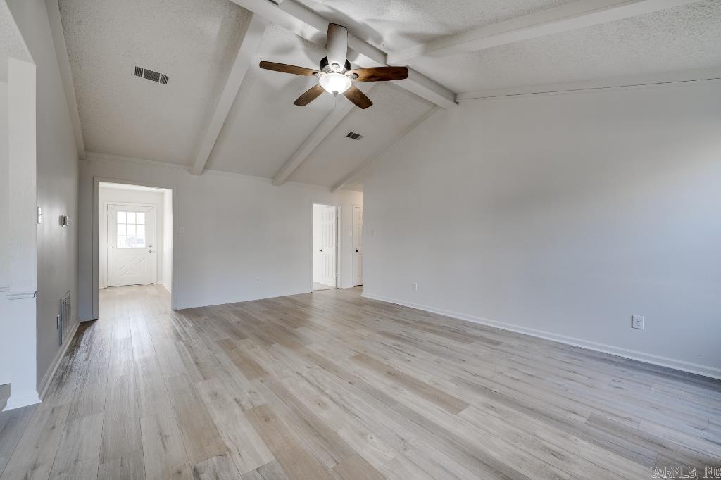 NORTHLAKE - Residential