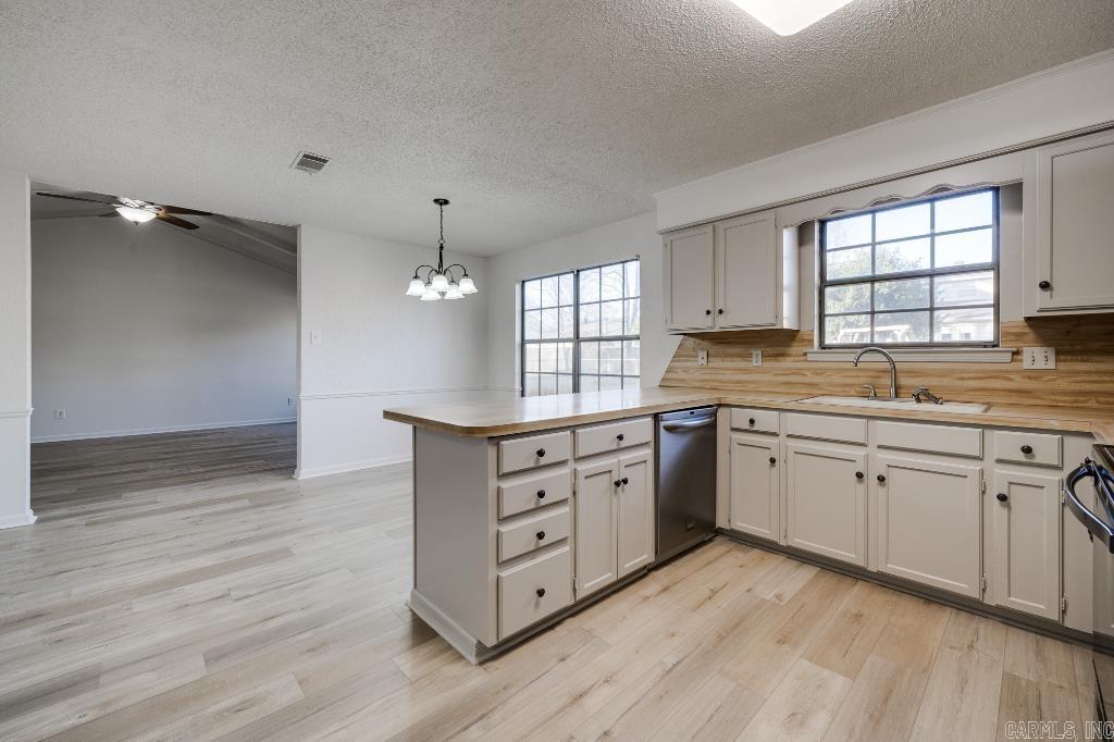 NORTHLAKE - Residential