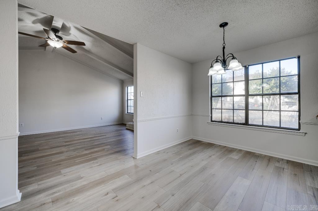 NORTHLAKE - Residential