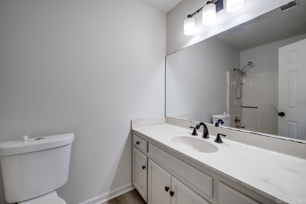 NORTHLAKE - Residential