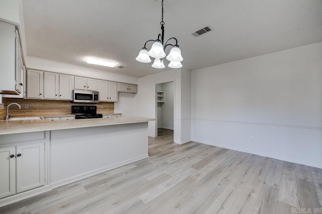 NORTHLAKE - Residential