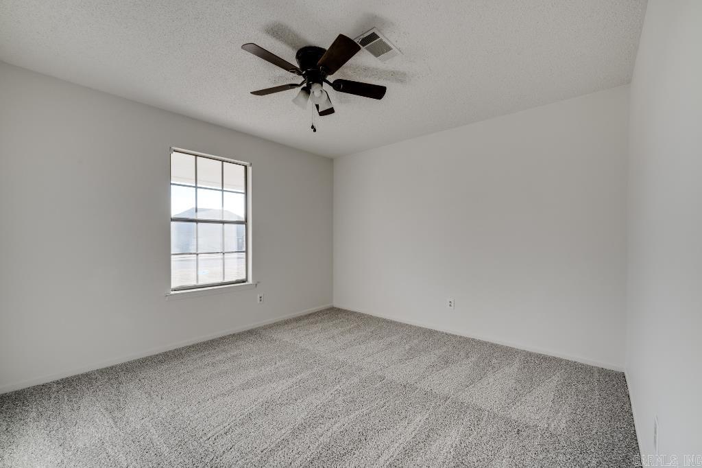 NORTHLAKE - Residential