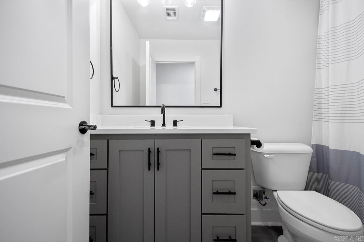 MIDTOWN BRYANT - Residential