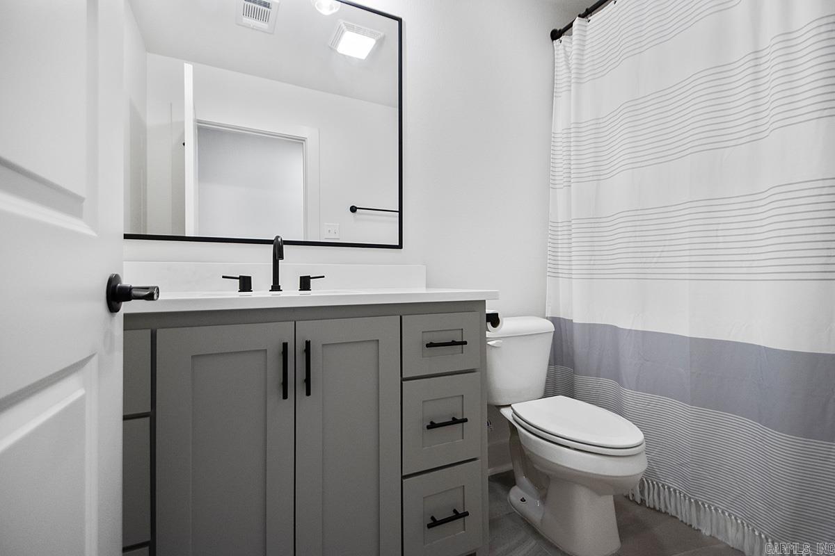 MIDTOWN BRYANT - Residential